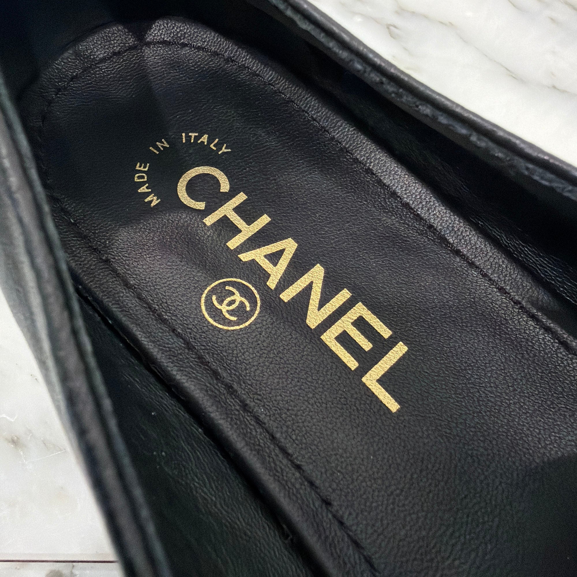 CHANEL CoCo Mark Pearl Leather Pumps G35894 Size 38C (約24.0cm～24.5cm) シャネル ココマーク パール レザーパンプス サイズ38C (約24.0cm～24.5cm)
