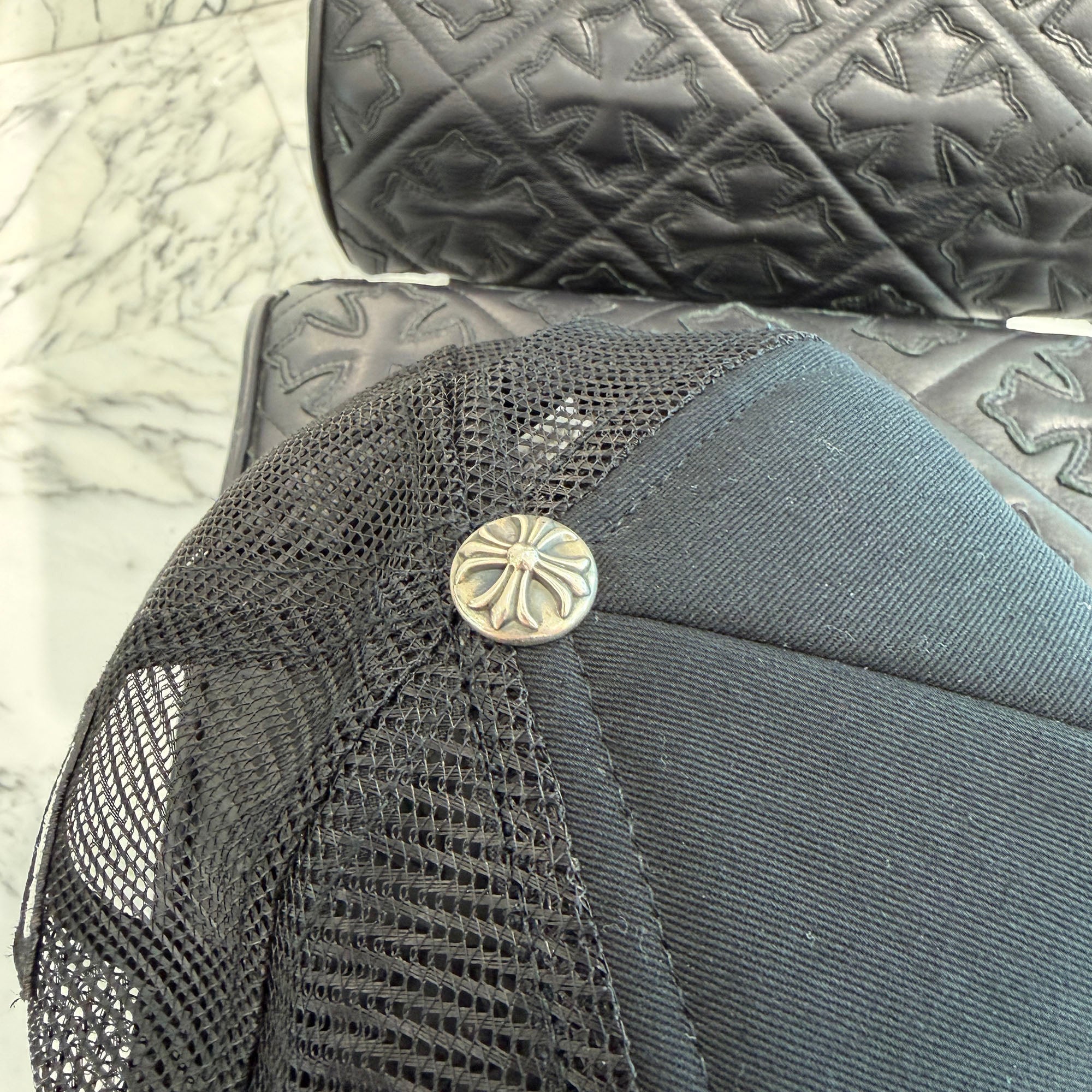 CHROME HEARTS Camo Triple Cross Leather Patch Trucker Cap ONE SIZE (51-61) クロムハーツ カモ トリプルクロス レザーパッチ トラッカーキャップ サイズONE SIZE (51-61)