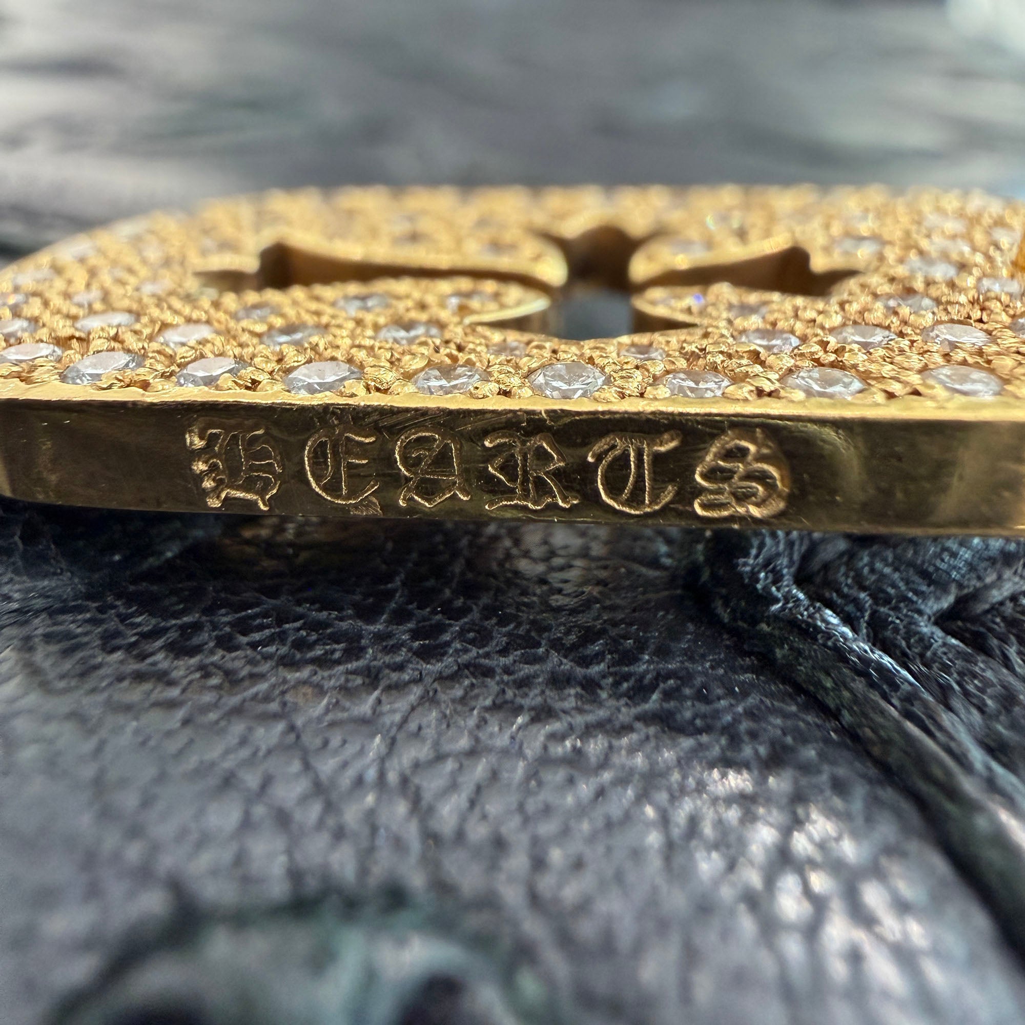CHROME HEARTS 22K Small Cut Out Cross Dock Tag Pendant Charm Pave Diamond クロムハーツ 22K スモール カットアウトクロス ドッグタグ ペンダントチャーム パヴェダイヤモンド
