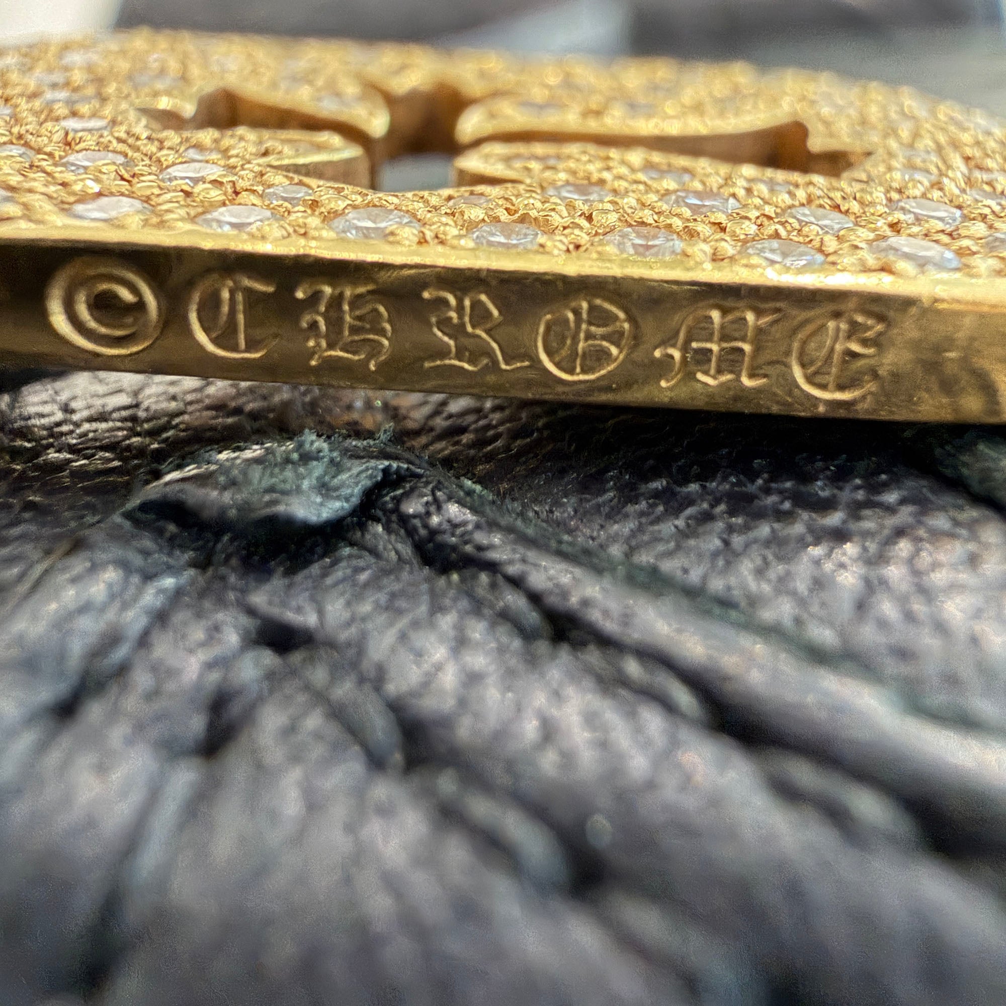 CHROME HEARTS 22K Small Cut Out Cross Dock Tag Pendant Charm Pave Diamond クロムハーツ 22K スモール カットアウトクロス ドッグタグ ペンダントチャーム パヴェダイヤモンド