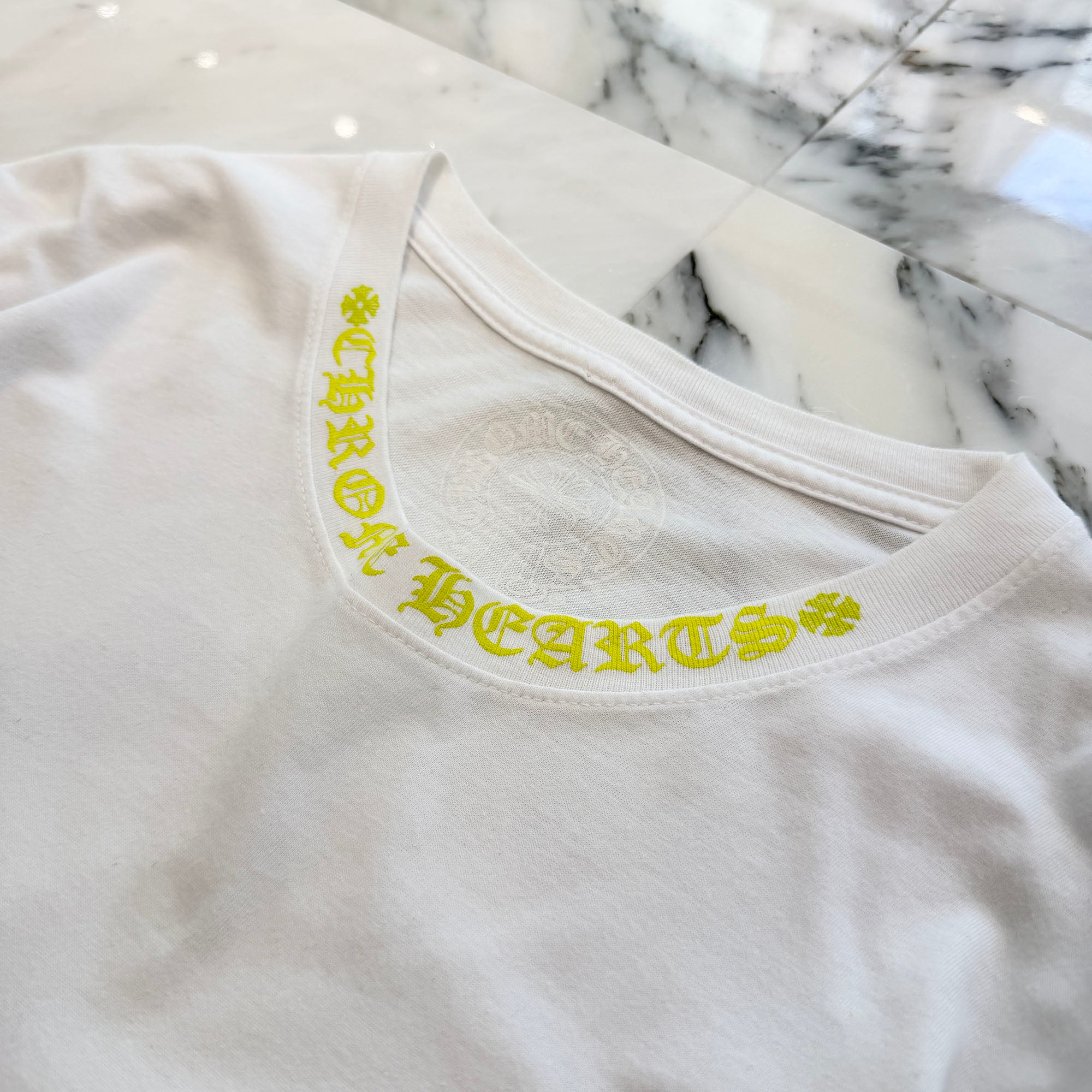 CHROME HEARTS Old English Neck Logo Neon Yellow Long Sleeve Tee Size L クロムハーツ オールドイングリッシュネックロゴネオンイエローロングスリーブTシャツ サイズL