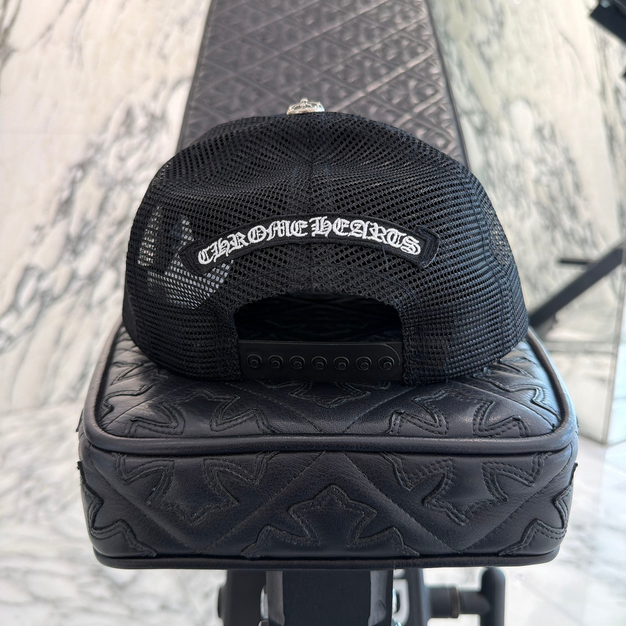 CHROME HEARTS Triple Cross Patch Trucker Cap ONE SIZE (51-61) クロムハーツ トリプルクロスパッチ トラッカーキャップ ONE SIZE (51-61)