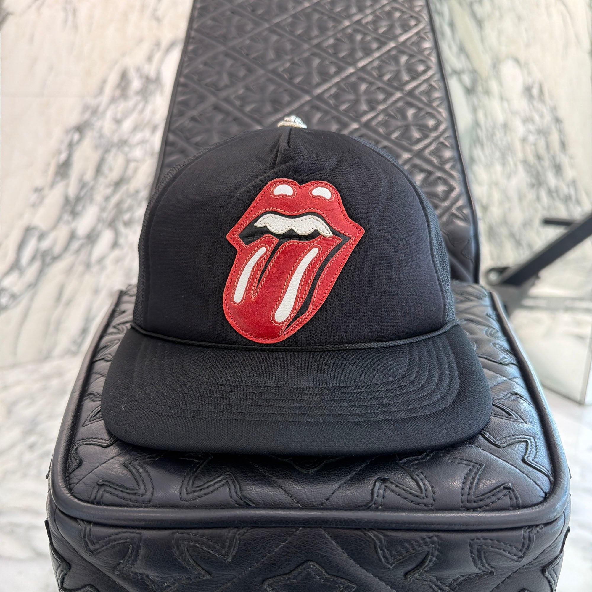 CHROME HEARTS × The Rolling Stones Lip & Tong Leather Patch Mesh Tracker Cap クロムハーツ × ザローリングストーンズ リップアンドタン レザーパッチメッシュ トラッカーキャップ