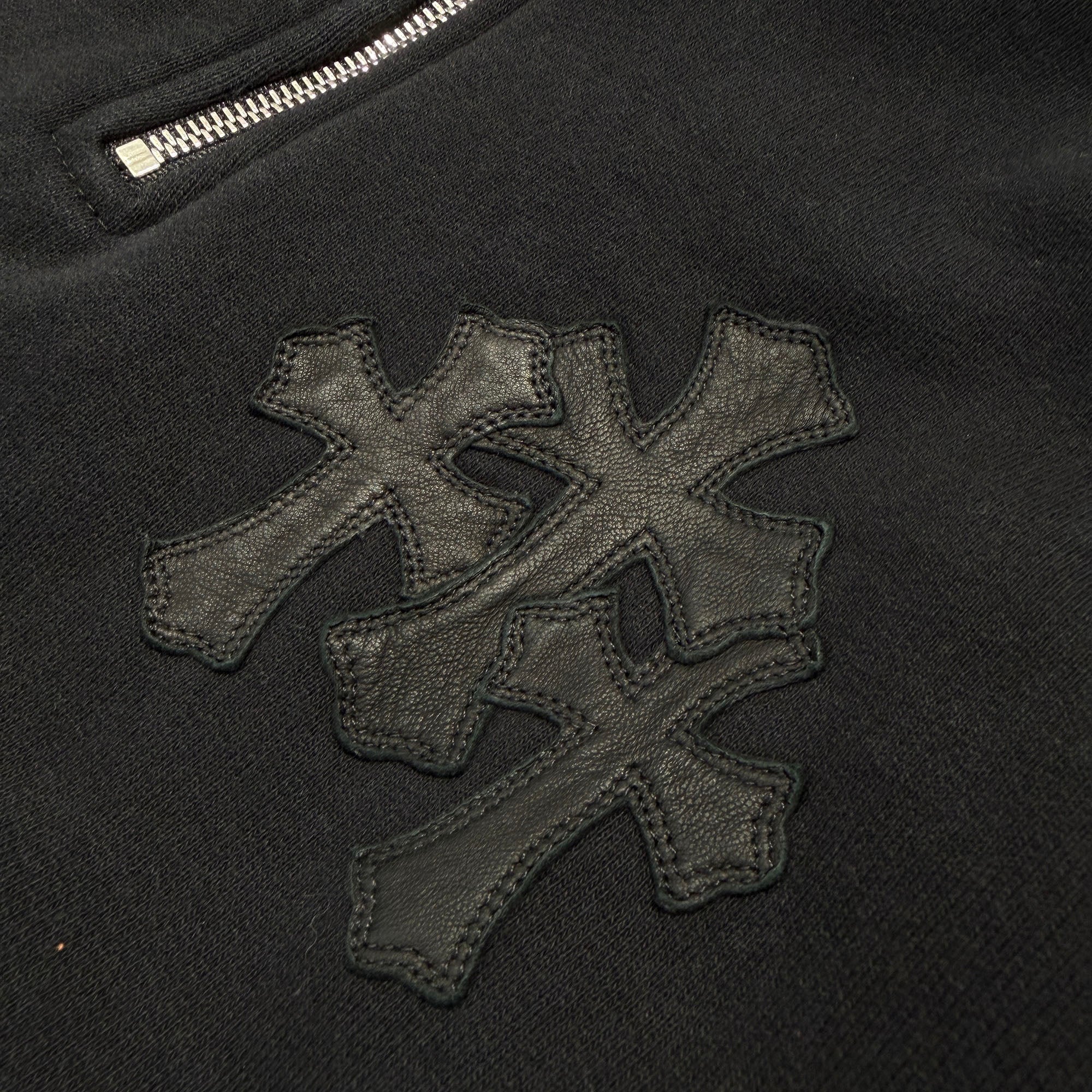 CHROME HEARTS Y NOT Cemetery Cross Leather Patch Half Zip Sweatshirt Size S クロムハーツ ワイノット セメタリークロス レザーパッチ ハーフジップ スウェットシャツ サイズS