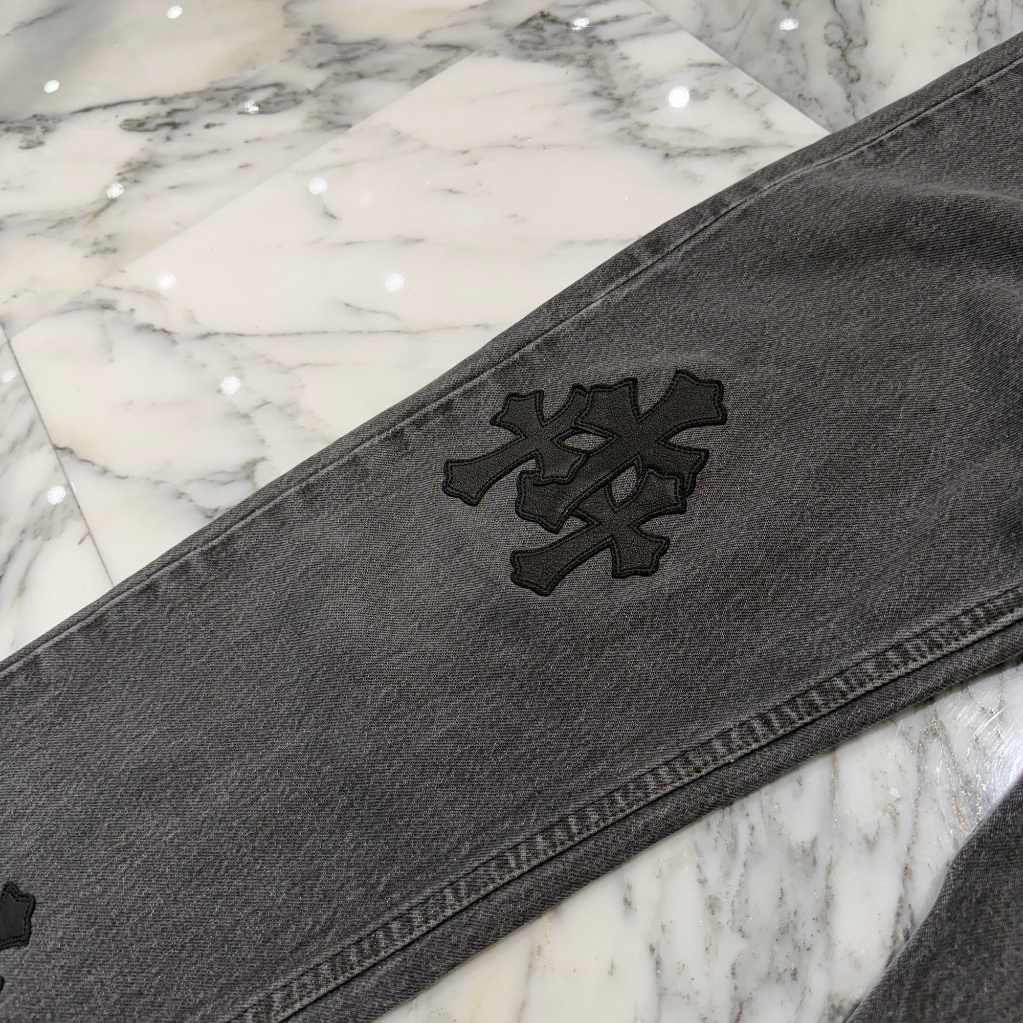 CHROME HEARTS × Levi's 501 VNTG Leather Cross Patch Jeans Size 32 クロムハーツ × リーバイス 501 ヴィンテージ レザークロスパッチ ジーンズ デニムパンツ サイズ32