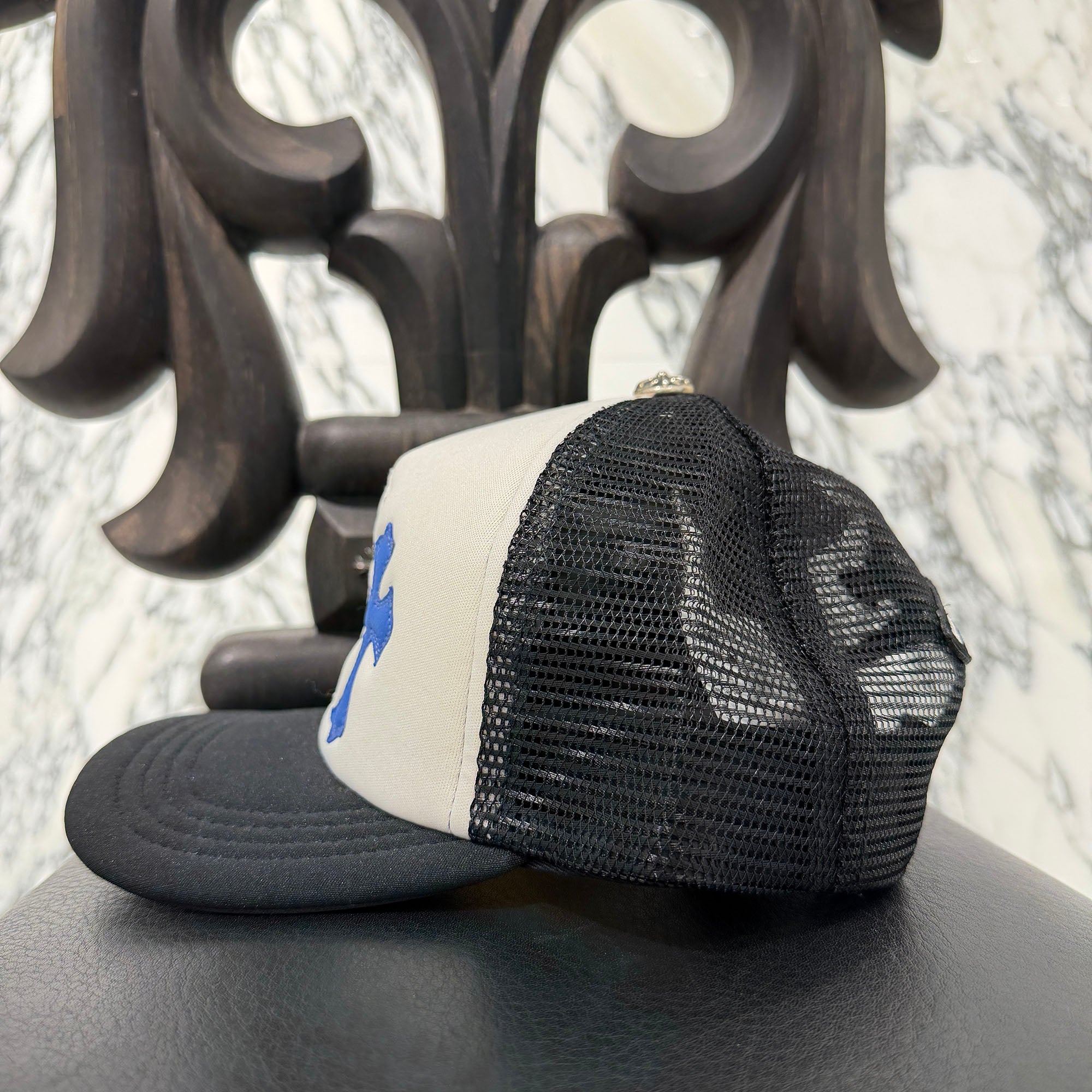 CHROME HEARTS Tricolor Triple Cross Patch Trucker Cap ONE SIZE (51-61) クロムハーツ トリコロール トリプルクロスパッチ トラッカーキャップ ONE SIZE (51-61)