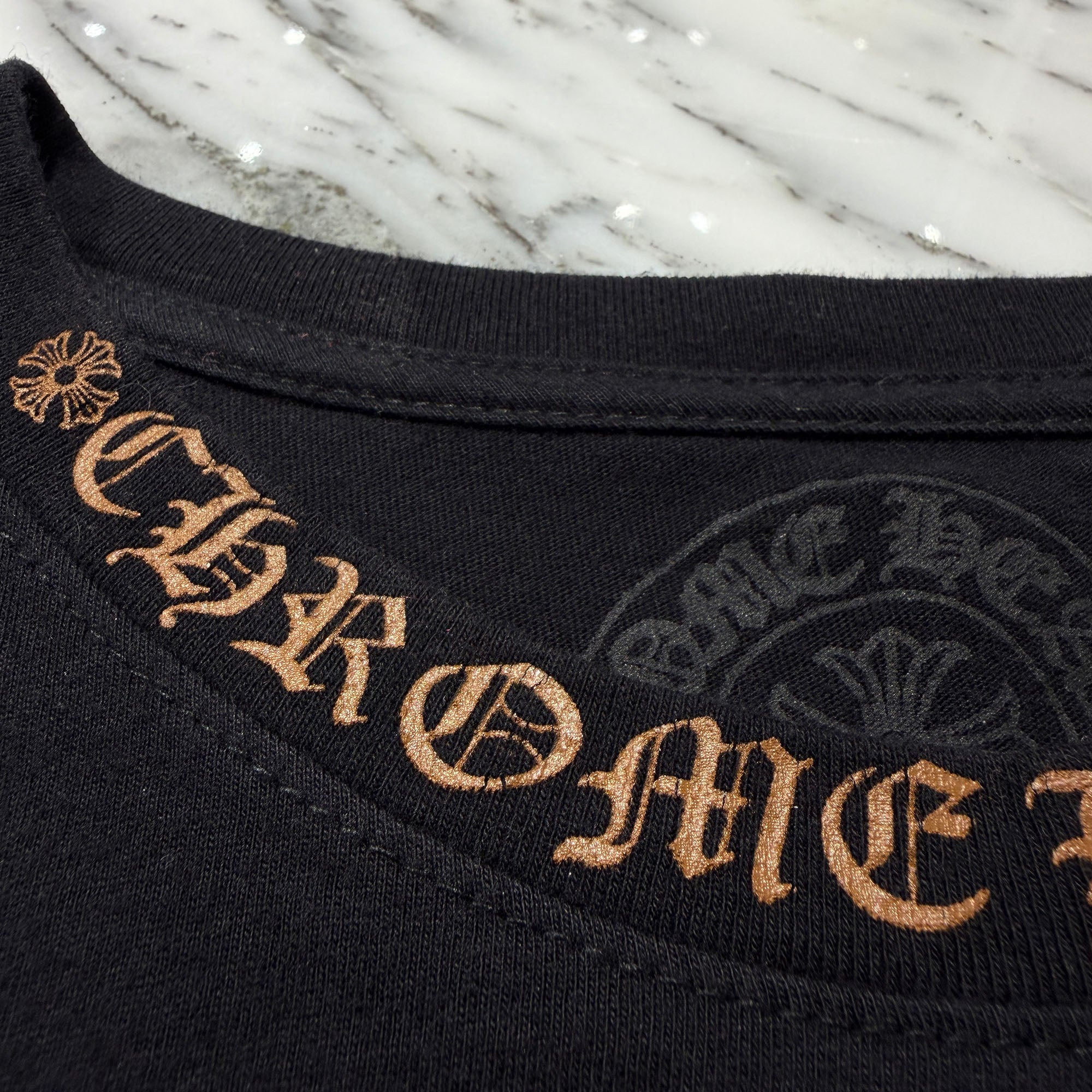 CHROME HEARTS Old English Brown Neck Logo Long Sleeve Tee Size L クロムハーツ オールドイングリッシュ ブラウン ネックロゴ ロングスリーブTシャツ サイズL