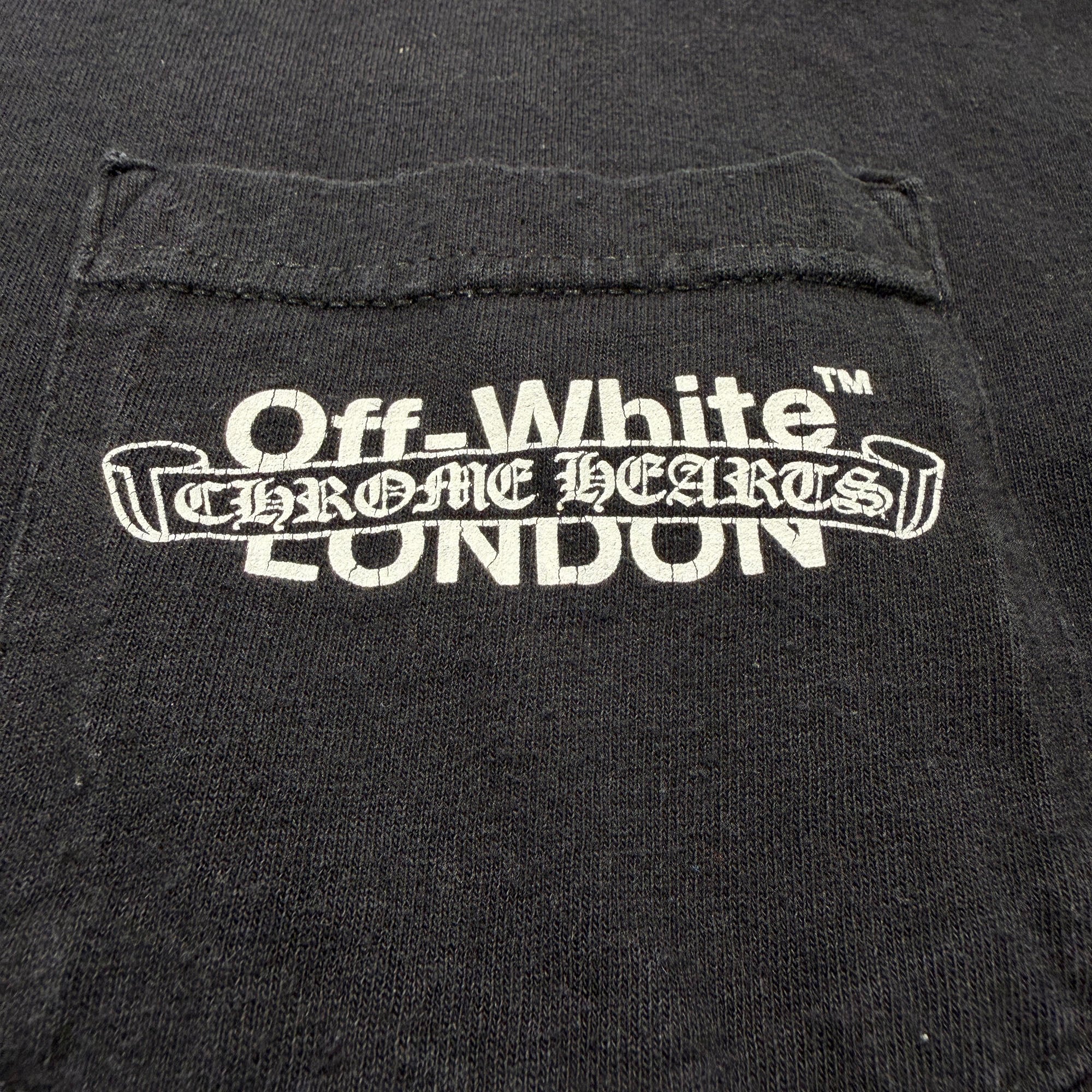 CHROME HEARTS × OFF-WHITE LONDON Limited Scroll Logo Tee Size M クロムハーツ×オフホワイト ロンドン限定 スクロールロゴ Tシャツ サイズM