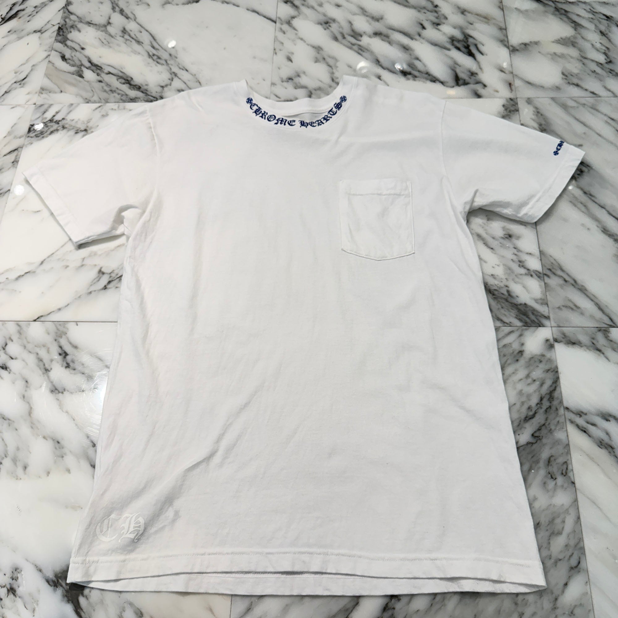 CHROME HEARTS 2025SS Old English Neck Logo Neon Blue Tee Size L クロムハーツ オールドイングリッシュ ネックロゴ ネオンブルー Tシャツ サイズL