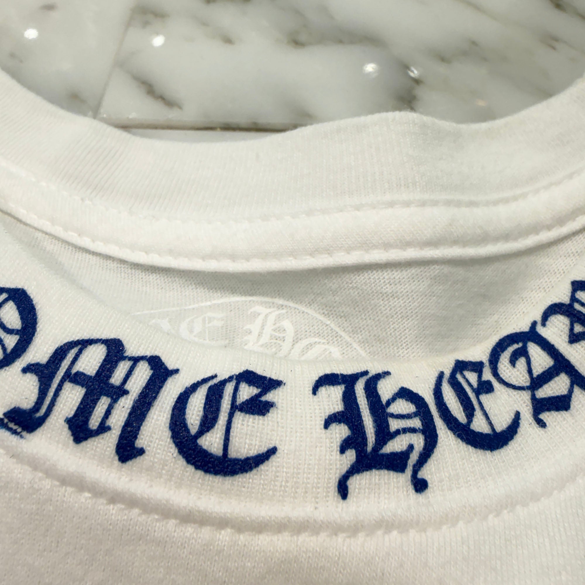 CHROME HEARTS 2025SS Old English Neck Logo Neon Blue Tee Size L クロムハーツ オールドイングリッシュ ネックロゴ ネオンブルー Tシャツ サイズL