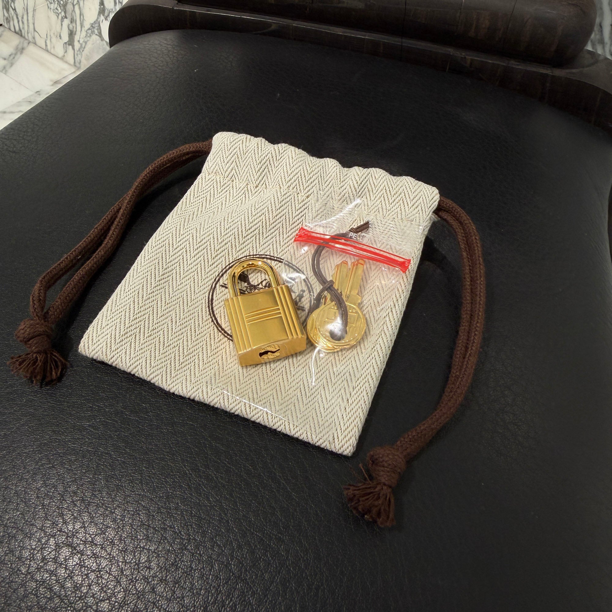 HERMES Picotin Lock MM "NOIR" W刻印 エルメス ピコタンロック MM "ノワール" W刻印
