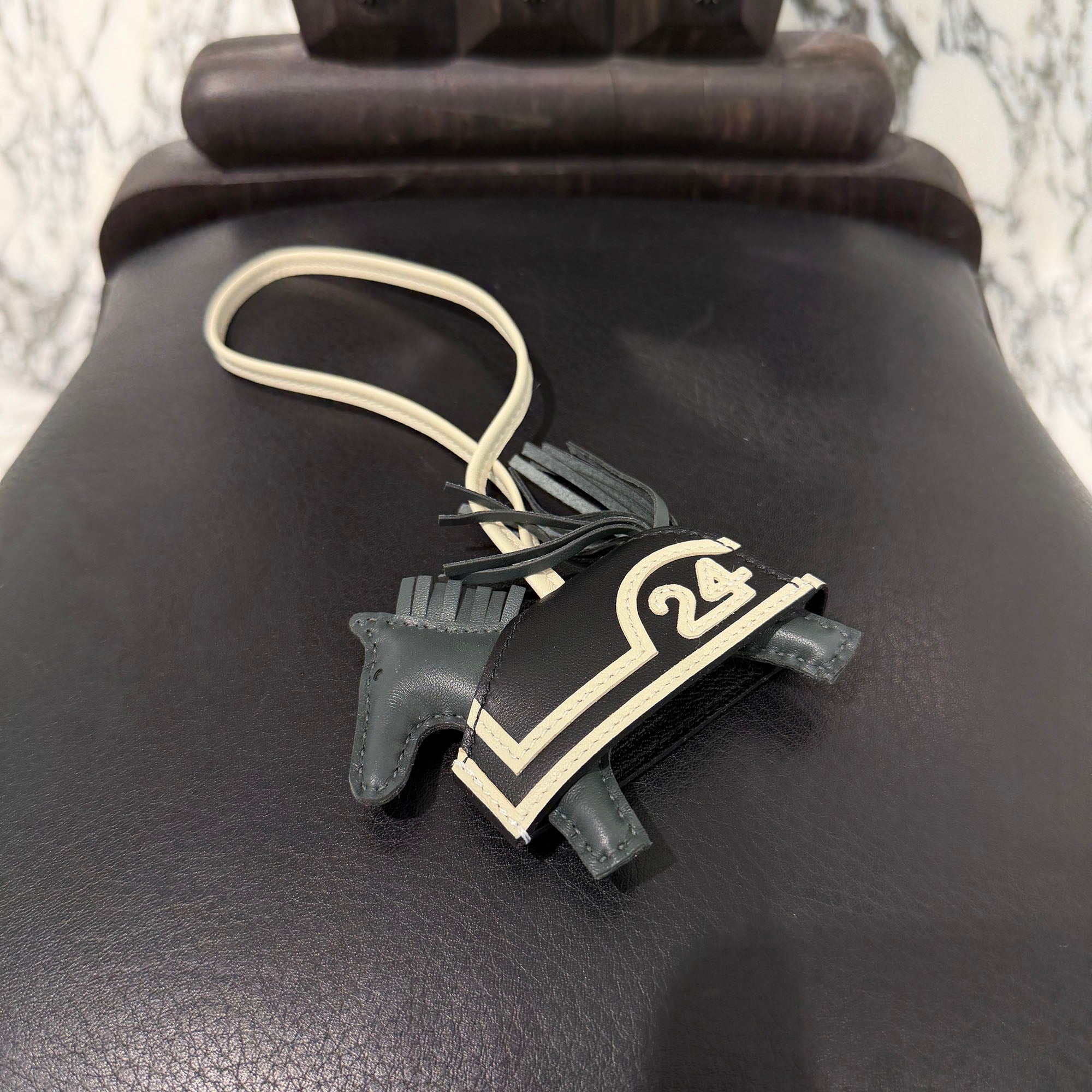 HERMES Rodeo Charm Robeo 24 PM G刻印 エルメス ロデオ チャーム ロベオ 24 PM