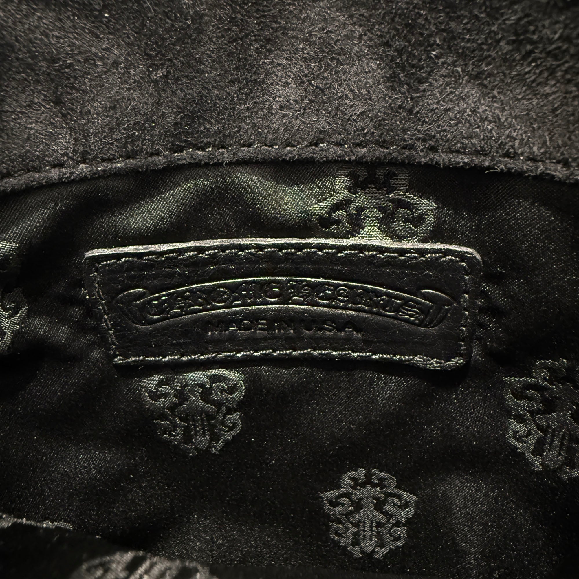 CHROME HEARTS Suede Leather Square Pocket Vine Dagger Patch Shoulder Bag クロムハーツ スエードレザー スクエアポケット ヴァインダガー パッチ ショルダーバッグ