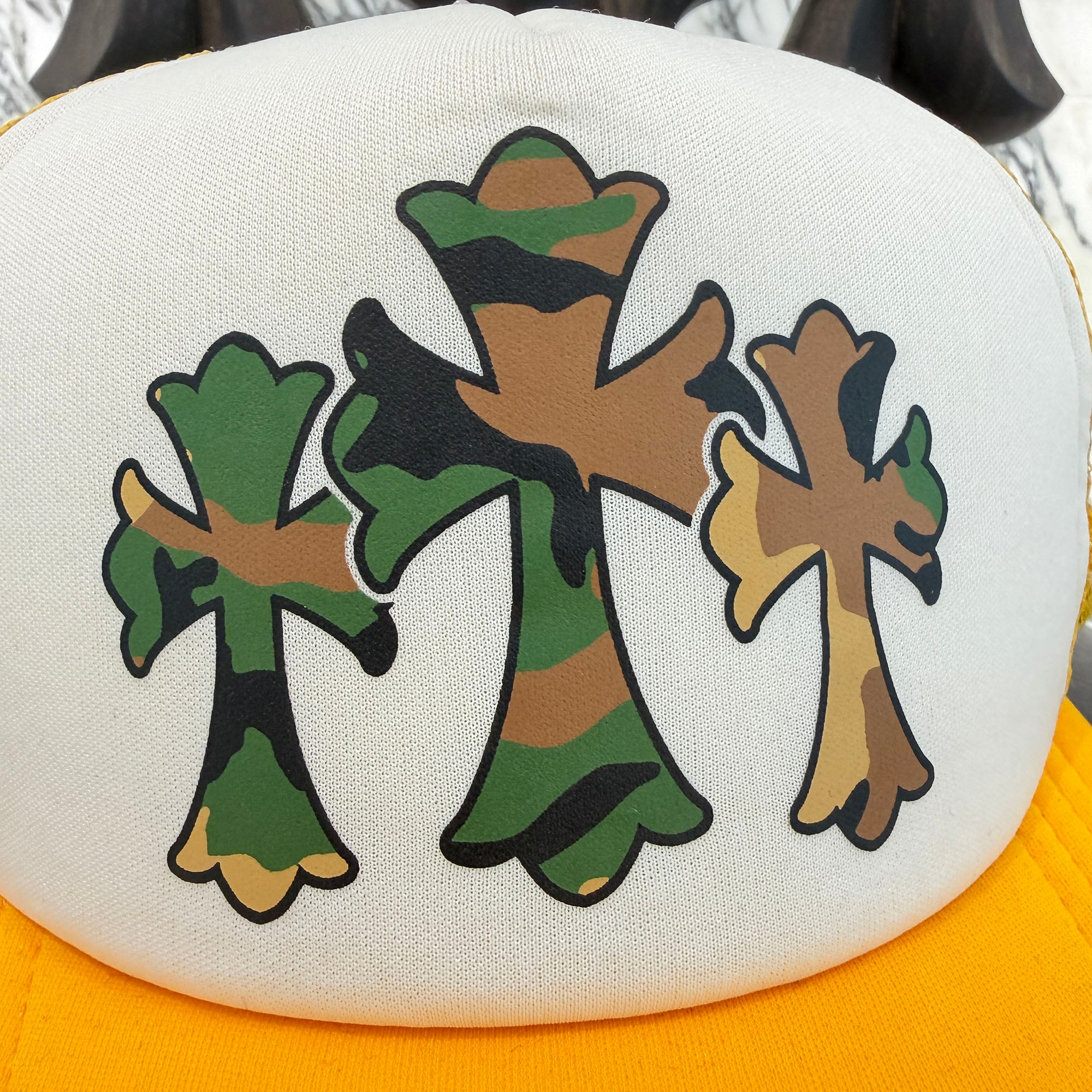 CHROME HEARTS Camo Cemetery Cross Tracker Cap Size ONE SIZE (53-60) クロムハーツ カモ セメタリークロス トラッカーキャップ ONE SIZE (53-60)