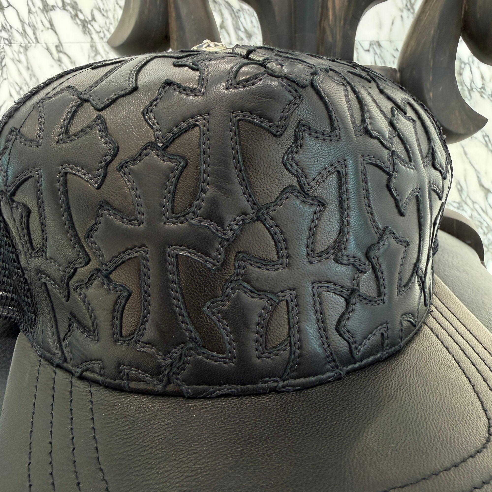 CHROME HEARTS Cemetary Cross Leather Patch Trucker Cap Size ONE SIZE (51-61) クロムハーツ セメタリークロス レザーパッチ トラッカーキャップ サイズONE SIZE (51-61)
