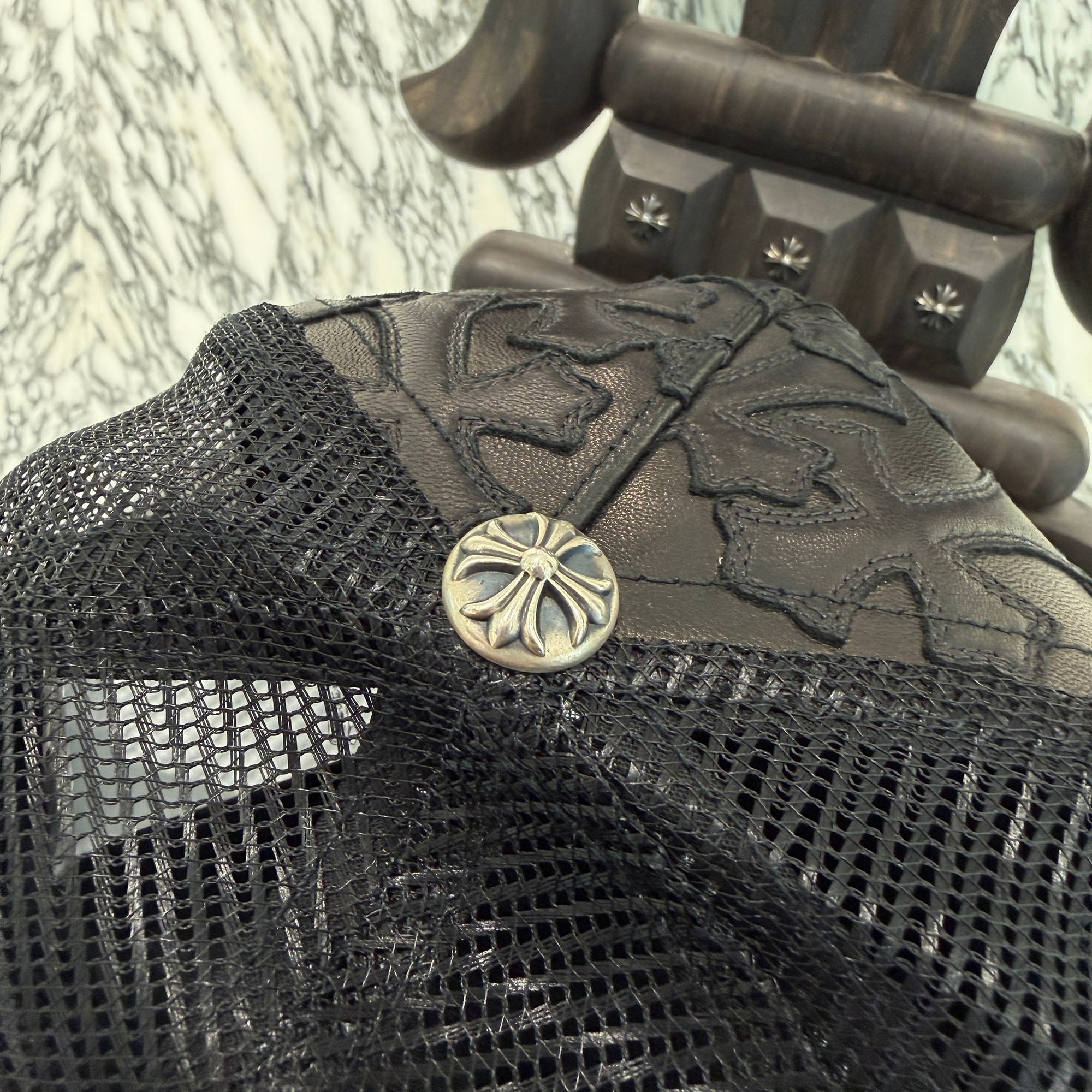 CHROME HEARTS Cemetary Cross Leather Patch Trucker Cap Size ONE SIZE (51-61) クロムハーツ セメタリークロス レザーパッチ トラッカーキャップ サイズONE SIZE (51-61)