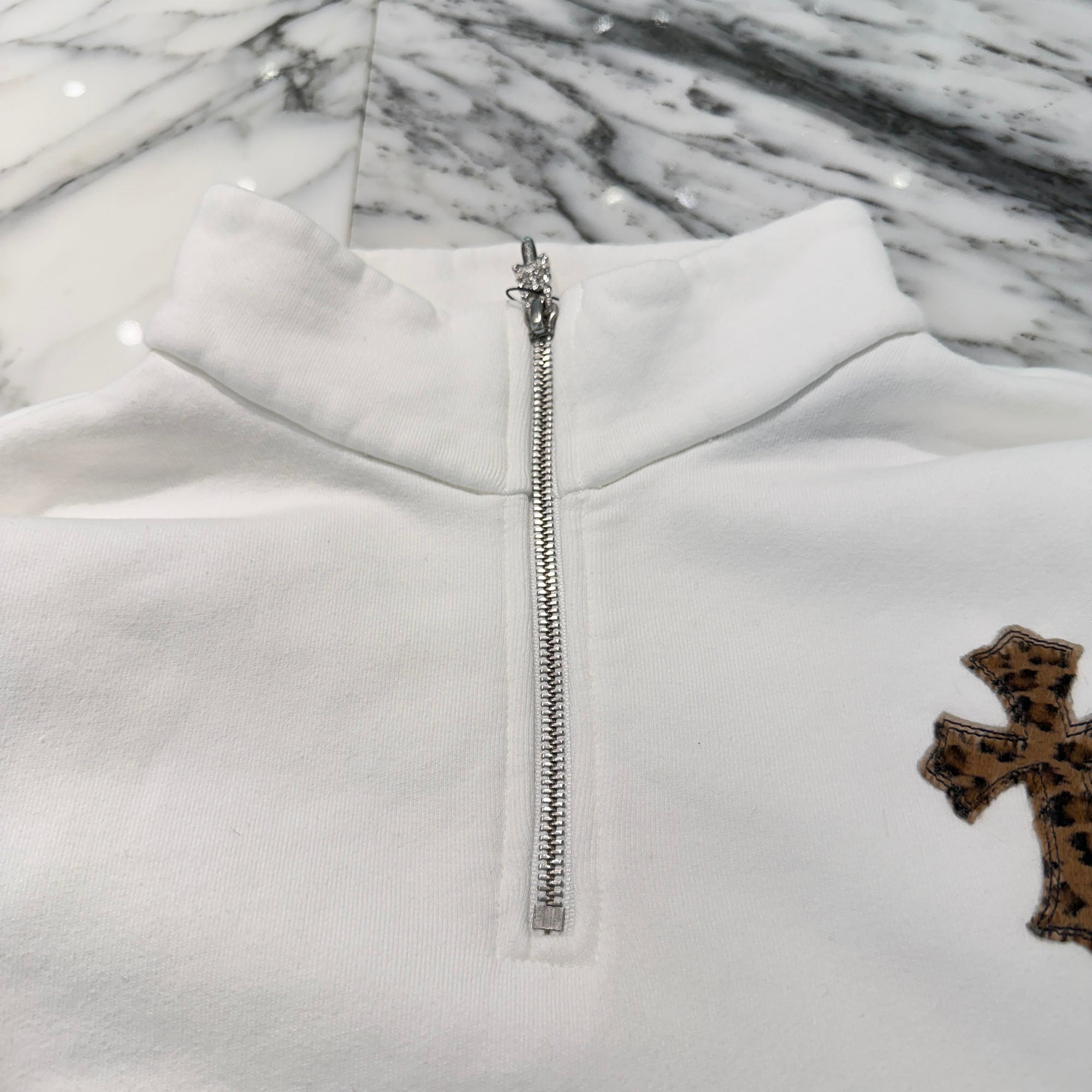CHROME HEARTS Y NOT Multi Leather Cross Patch Half Zip Sweatshirt Size M クロムハーツ ワイノット マルチレザークロスパッチ ハーフジップ スウェットシャツ サイズM