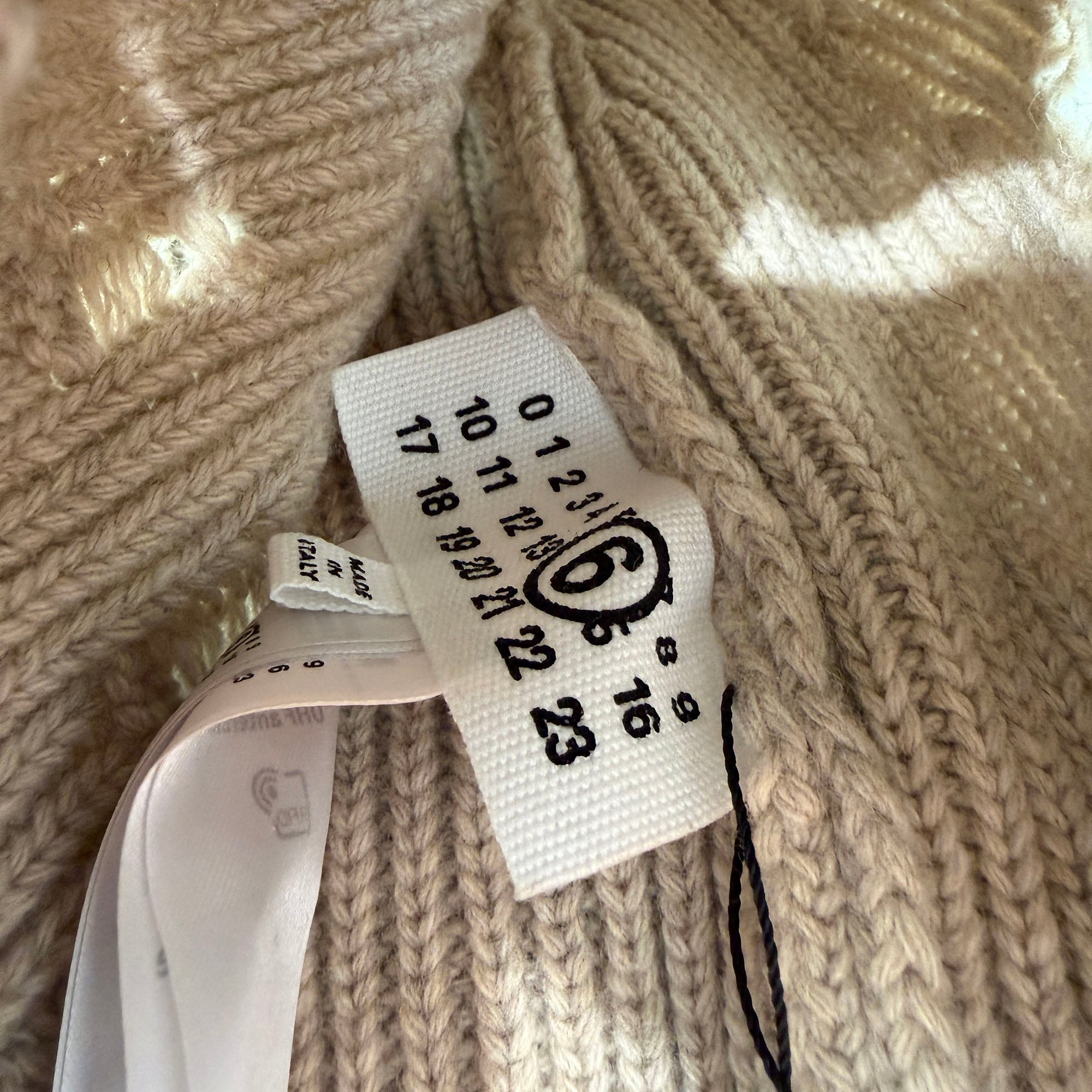 MM6 Maison Margiela 2025AW Logo Patch Distressed Finish Beanie SH0TB0001 M13138 Size L エムエム6 メゾンマルジェラ ロゴパッチダメージ加工ビーニー サイズL