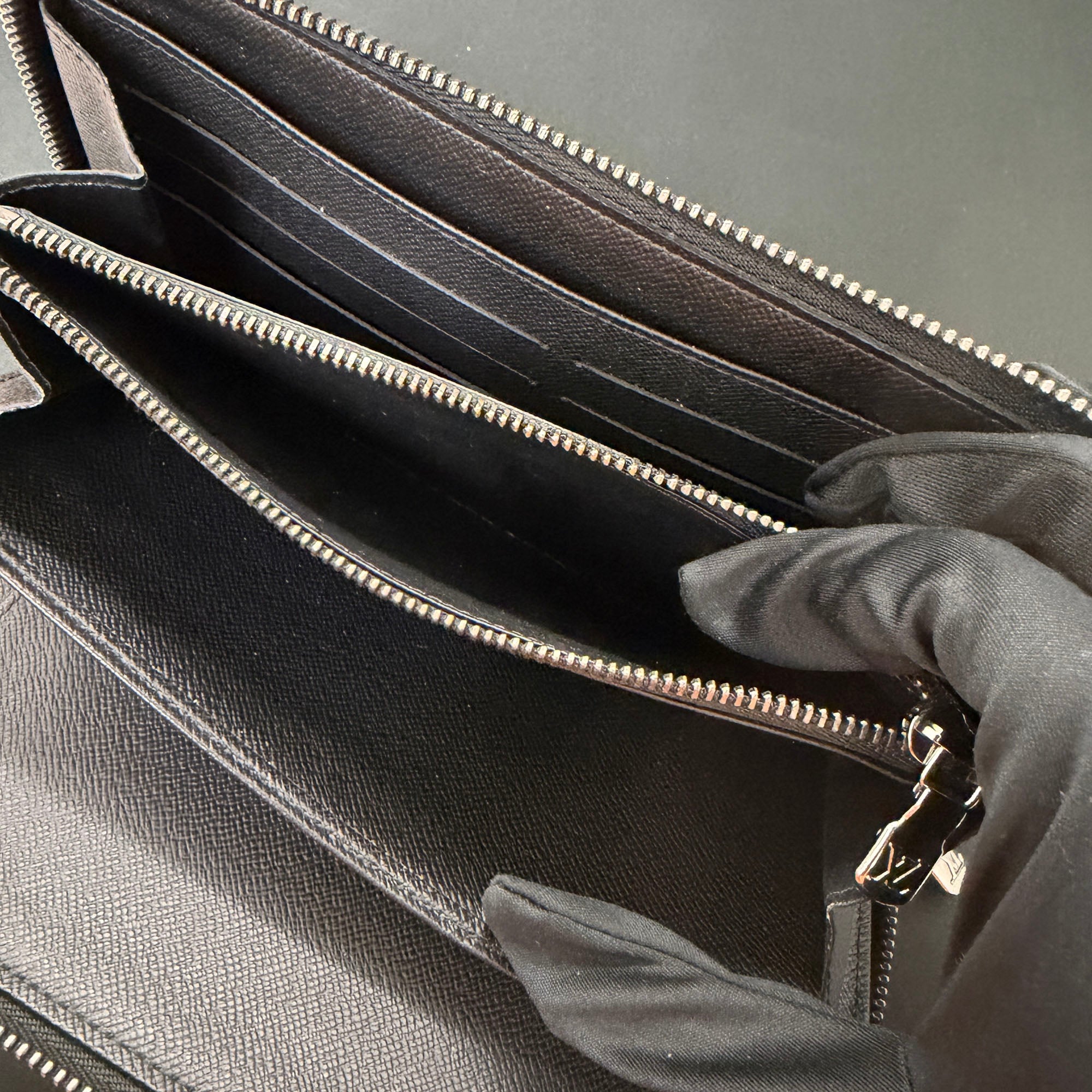 LOUIS VUITTON Monogram Eclipse Flash Zippy Organizer NM M64645 ルイヴィトン モノグラムエクリプスフラッシュジッピーオーガナイザー