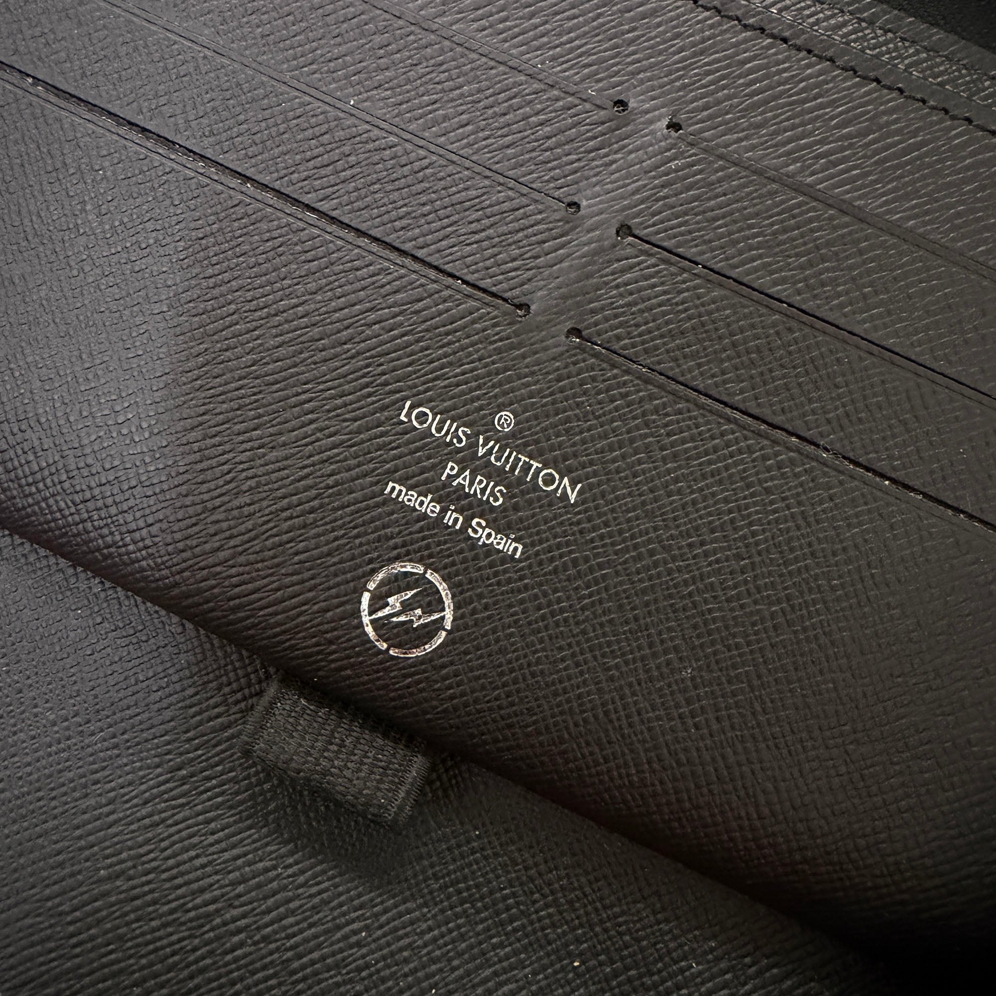 LOUIS VUITTON Monogram Eclipse Flash Zippy Organizer NM M64645 ルイヴィトン モノグラムエクリプスフラッシュジッピーオーガナイザー