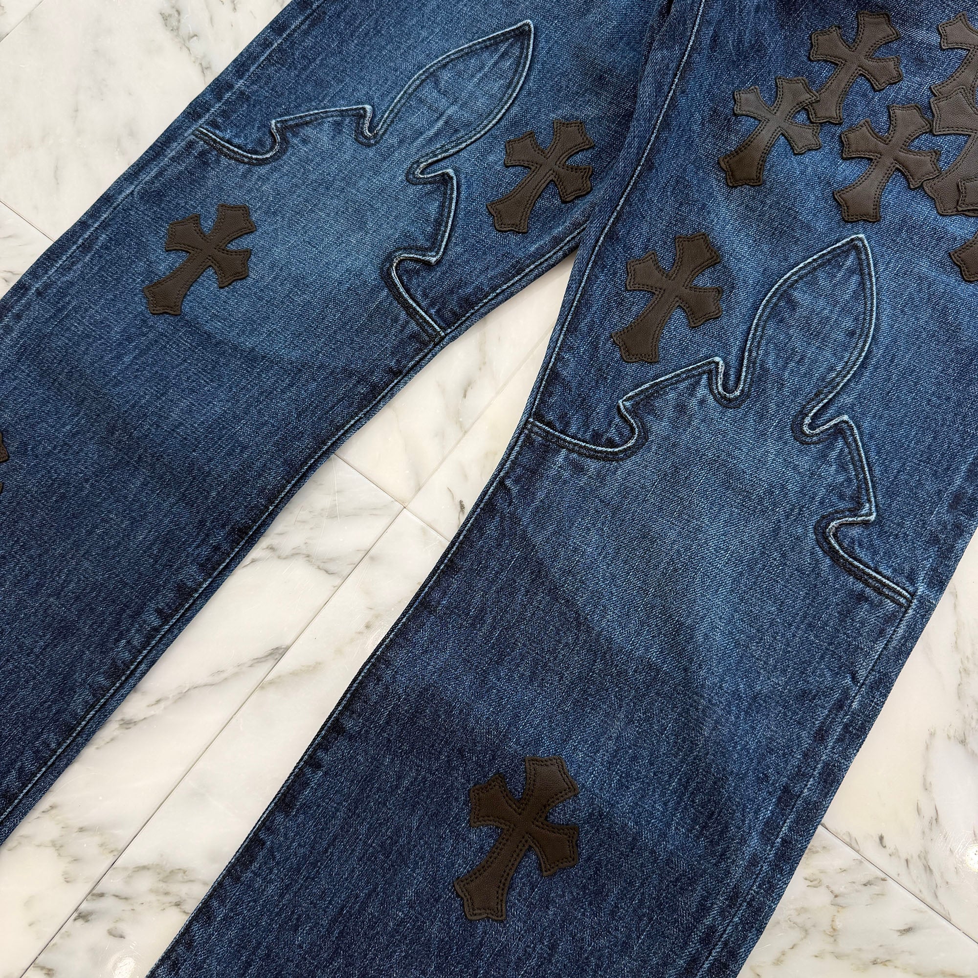 CHROME HEARTS Leather Cross Patch Cross Ball Button Flare Knee Denim Pants Size 32 クロムハーツ レザークロスパッチ クロスボールボタン フレアニー デニムパンツ サイズ32