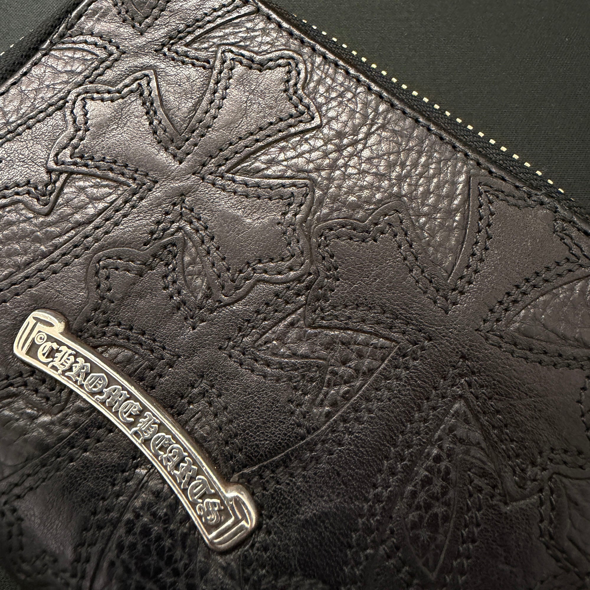 CHROME HEARTS BANK ROBBER Cemetery Cross Patch Round Zip Leather Compact Wallet クロムハーツ バンクローバー セメタリークロスパッチ ラウンドジップレザーコンパクトウォレット