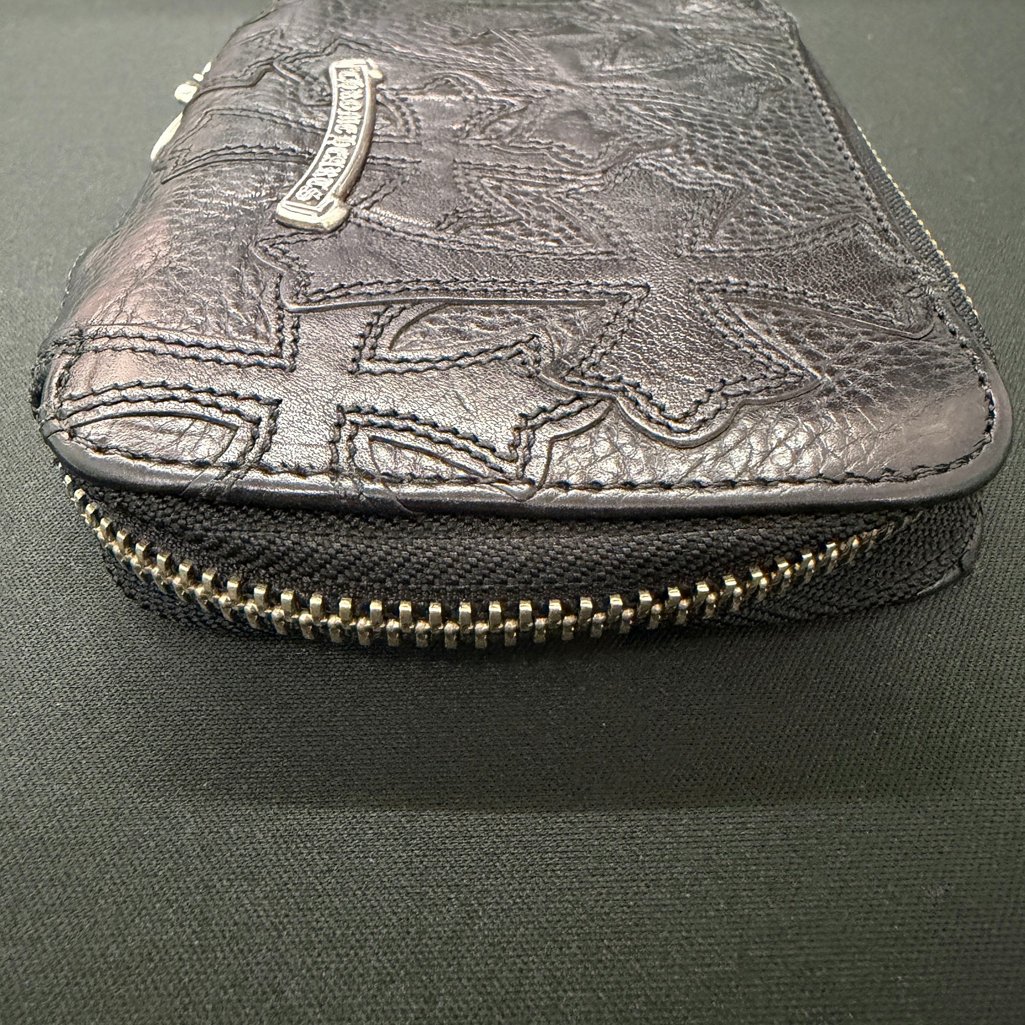 CHROME HEARTS BANK ROBBER Cemetery Cross Patch Round Zip Leather Compact Wallet クロムハーツ バンクローバー セメタリークロスパッチ ラウンドジップレザーコンパクトウォレット