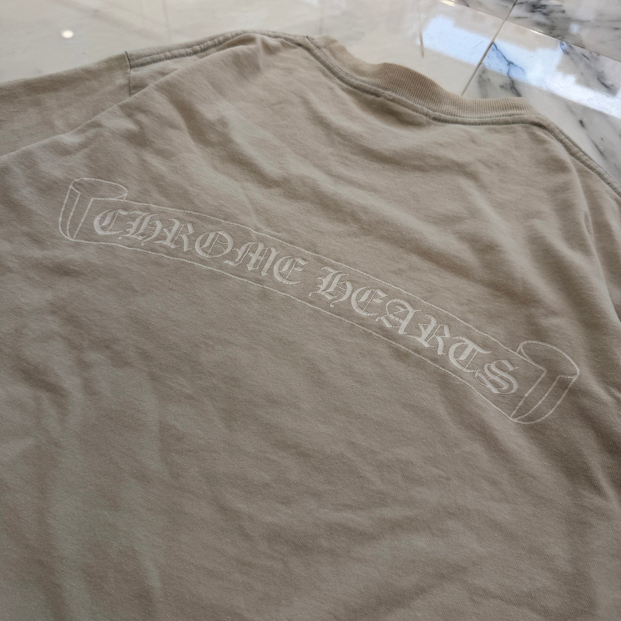 CHROME HEARTS Back Scroll Neck Logo Tee Size M クロムハーツ バックスクロール ネックロゴTシャツ サイズM