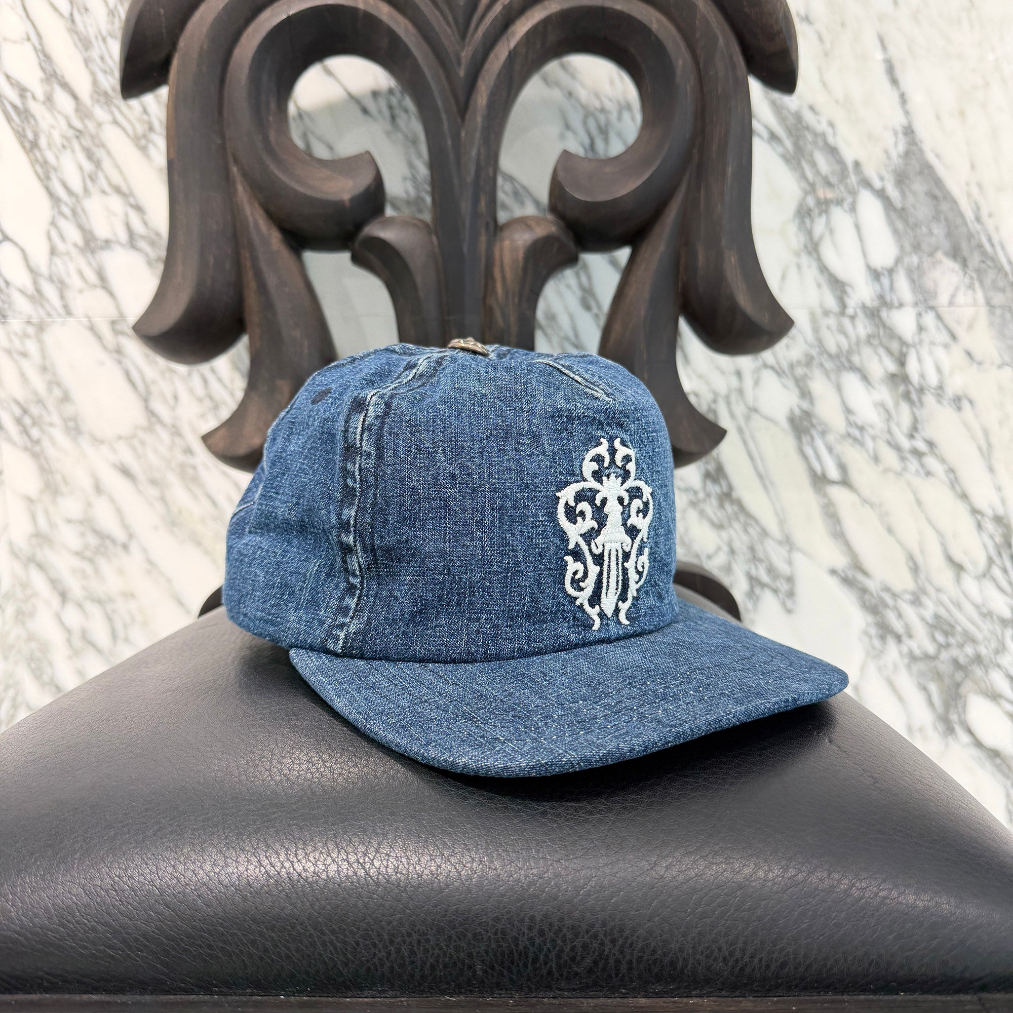 CHROME HEARTS 2024SS Vine Dagger Embroidery Denim Trucker Cap Size ONE SIZE (53-60) クロムハーツ ヴァインダガー 刺繍 デニム トラッカーキャップ サイズONE SIZE (53-60)