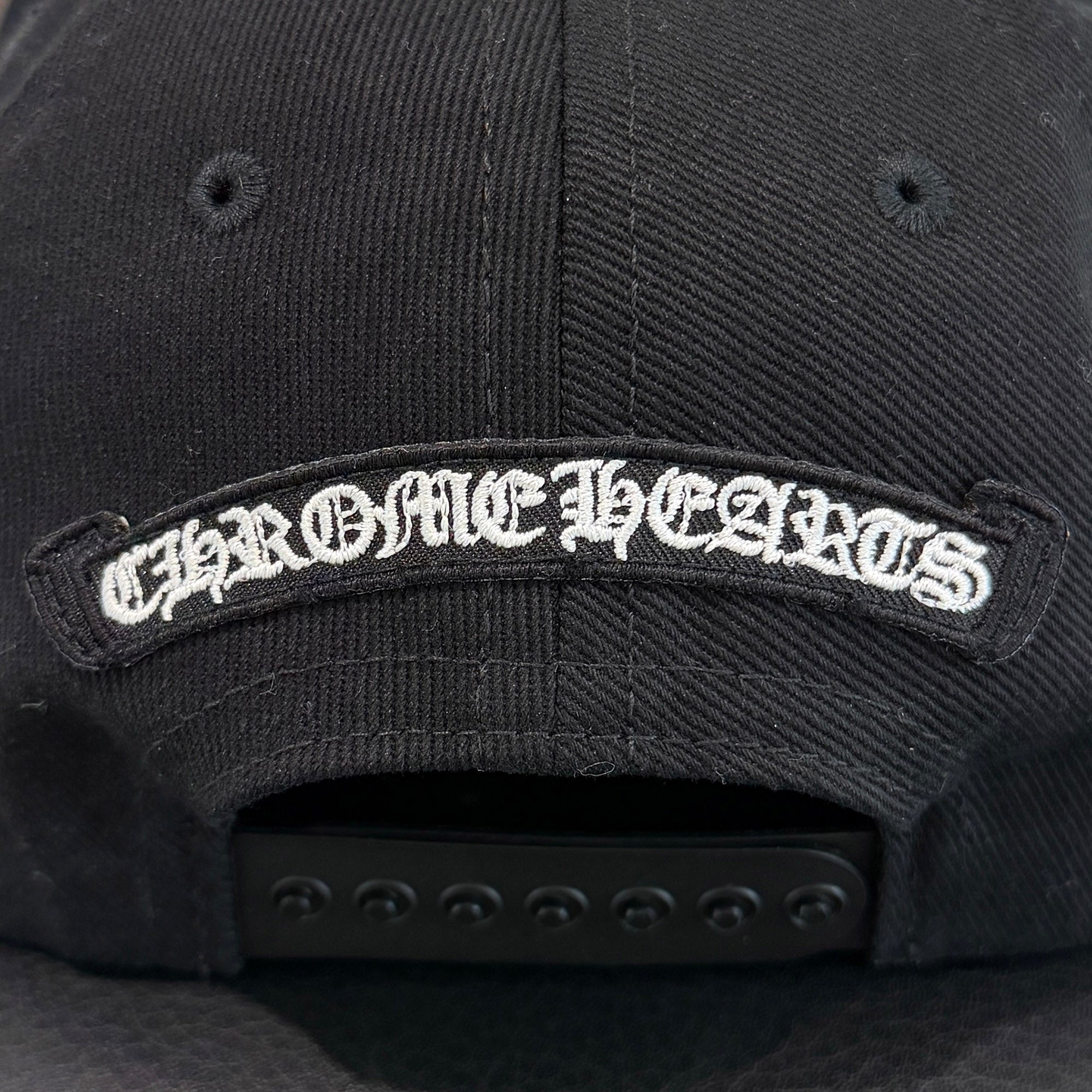 CHROME HEARTS Vertical Logo Trucker Cap Size ONE SIZE (51-61) クロムハーツ ヴァーティカルロゴ トラッカーキャップ サイズONE SIZE (51-61)