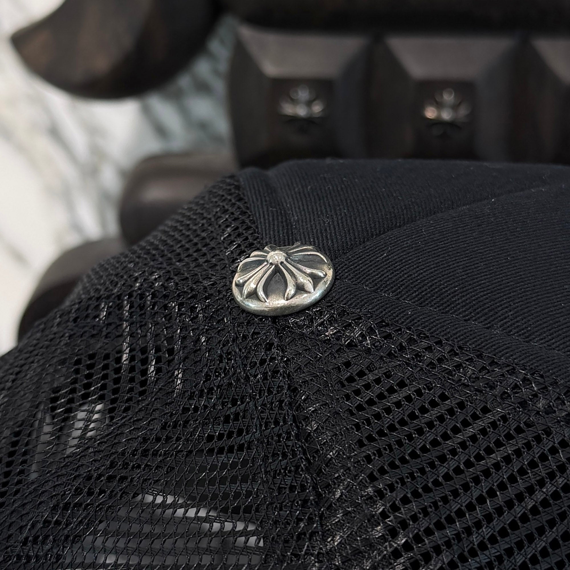 CHROME HEARTS Camo Triple Cross Leather Patch Trucker Cap ONE SIZE (51-61) クロムハーツ カモ トリプルクロス レザーパッチ トラッカーキャップ サイズONE SIZE (51-61)