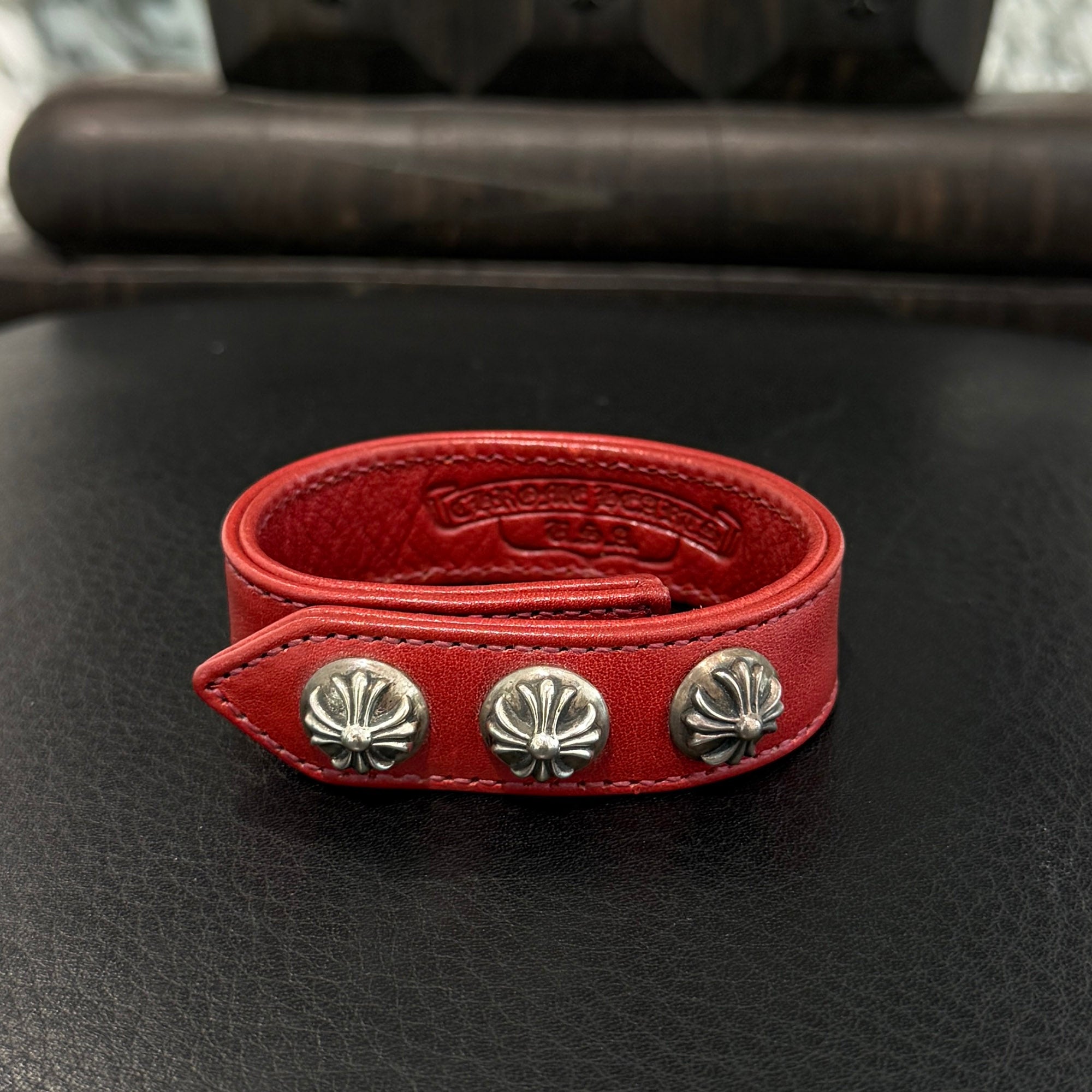 CHROME HEARTS 3BTN 2SNP LEATHER BRACELET クロムハーツ クロスボール 3ボタン 2スナップ レザーブレスレット