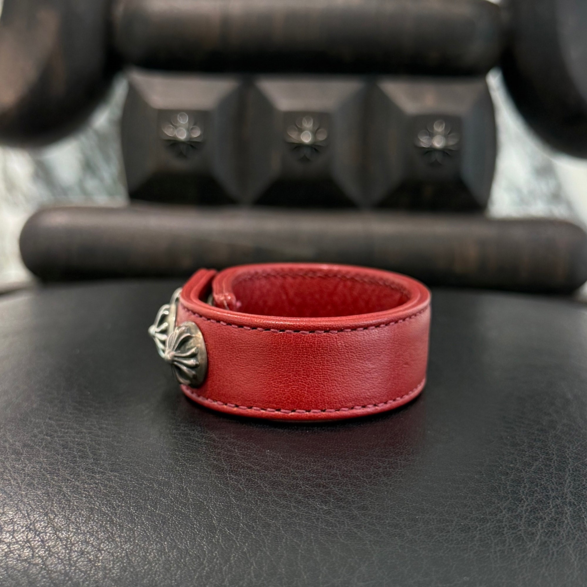CHROME HEARTS 3BTN 2SNP LEATHER BRACELET クロムハーツ クロスボール 3ボタン 2スナップ レザーブレスレット