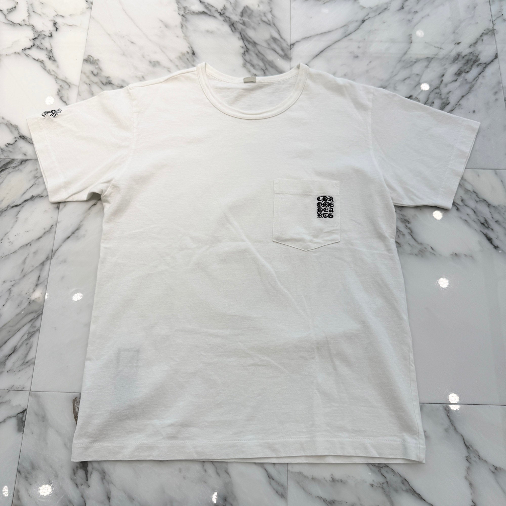 CHROME HEARTS Y NOT Vertical Logo Cross Embroidery Tee Size M クロムハーツ ワイノット バーティカルロゴ クロス刺繍 Tシャツ サイズM