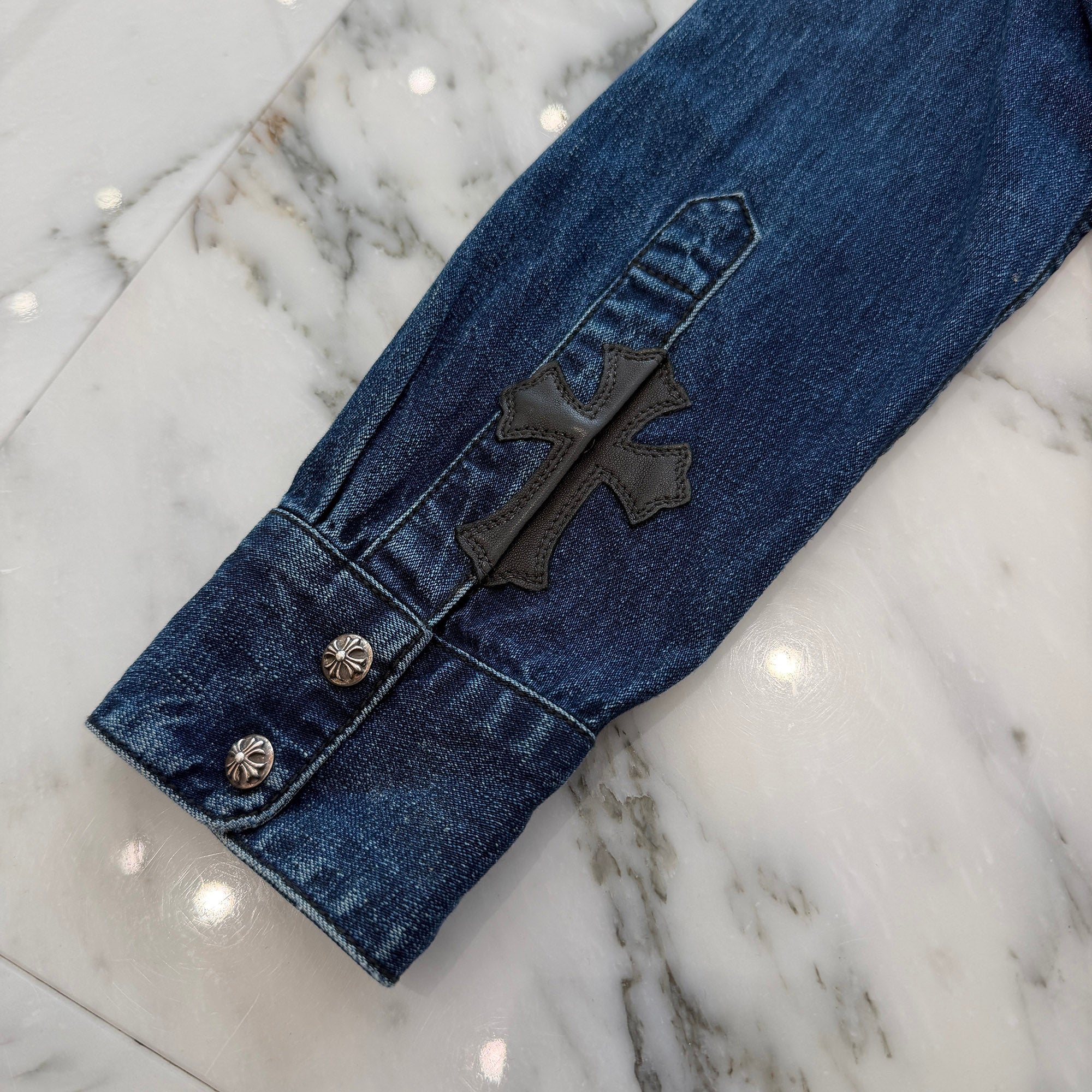CHROME HEARTS Y NOT Loose Ends Leather Cross Patch Denim Shirt Size L クロムハーツ ワイノット ルーズエンド レザークロスパッチ デニムシャツ サイズL