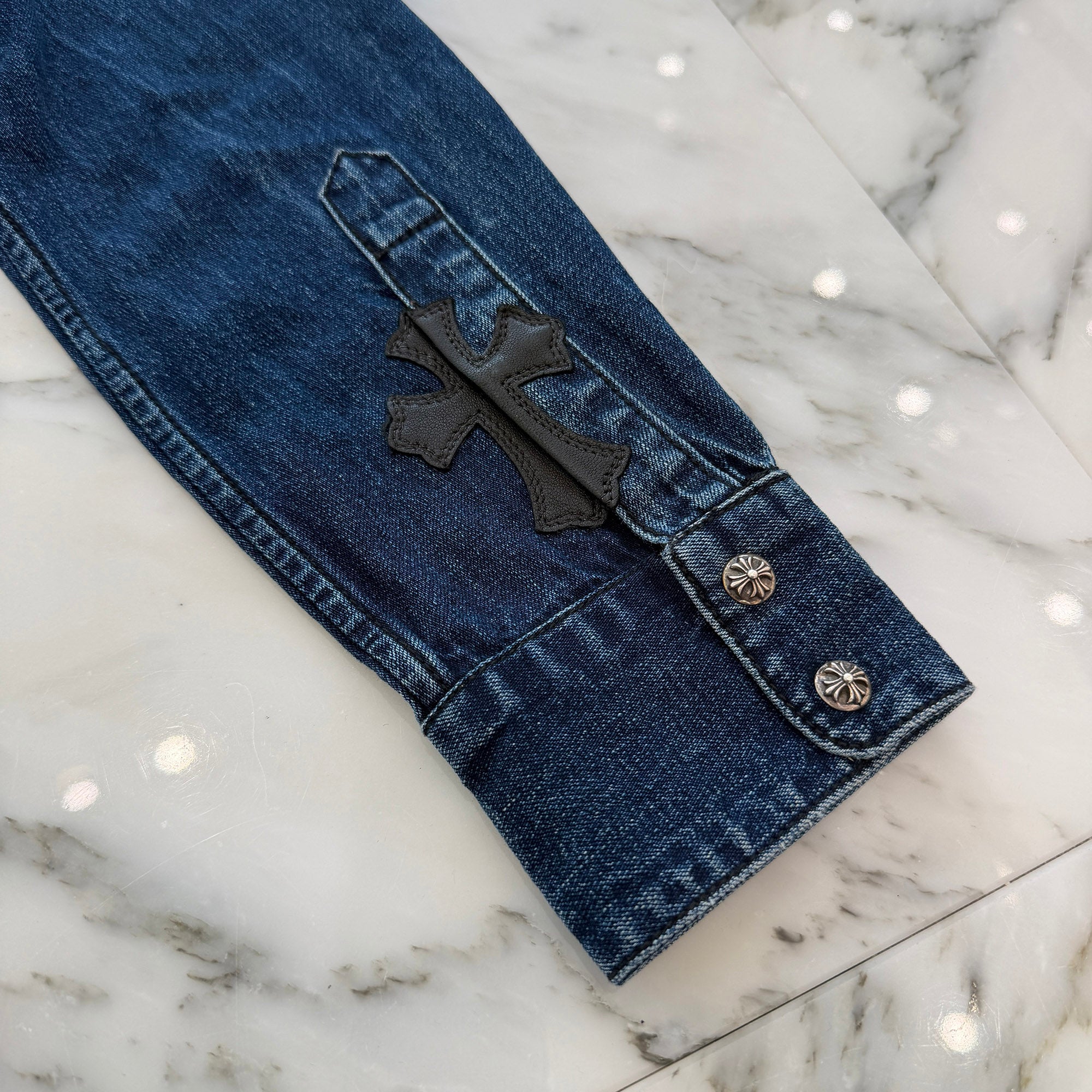 CHROME HEARTS Y NOT Loose Ends Leather Cross Patch Denim Shirt Size L クロムハーツ ワイノット ルーズエンド レザークロスパッチ デニムシャツ サイズL