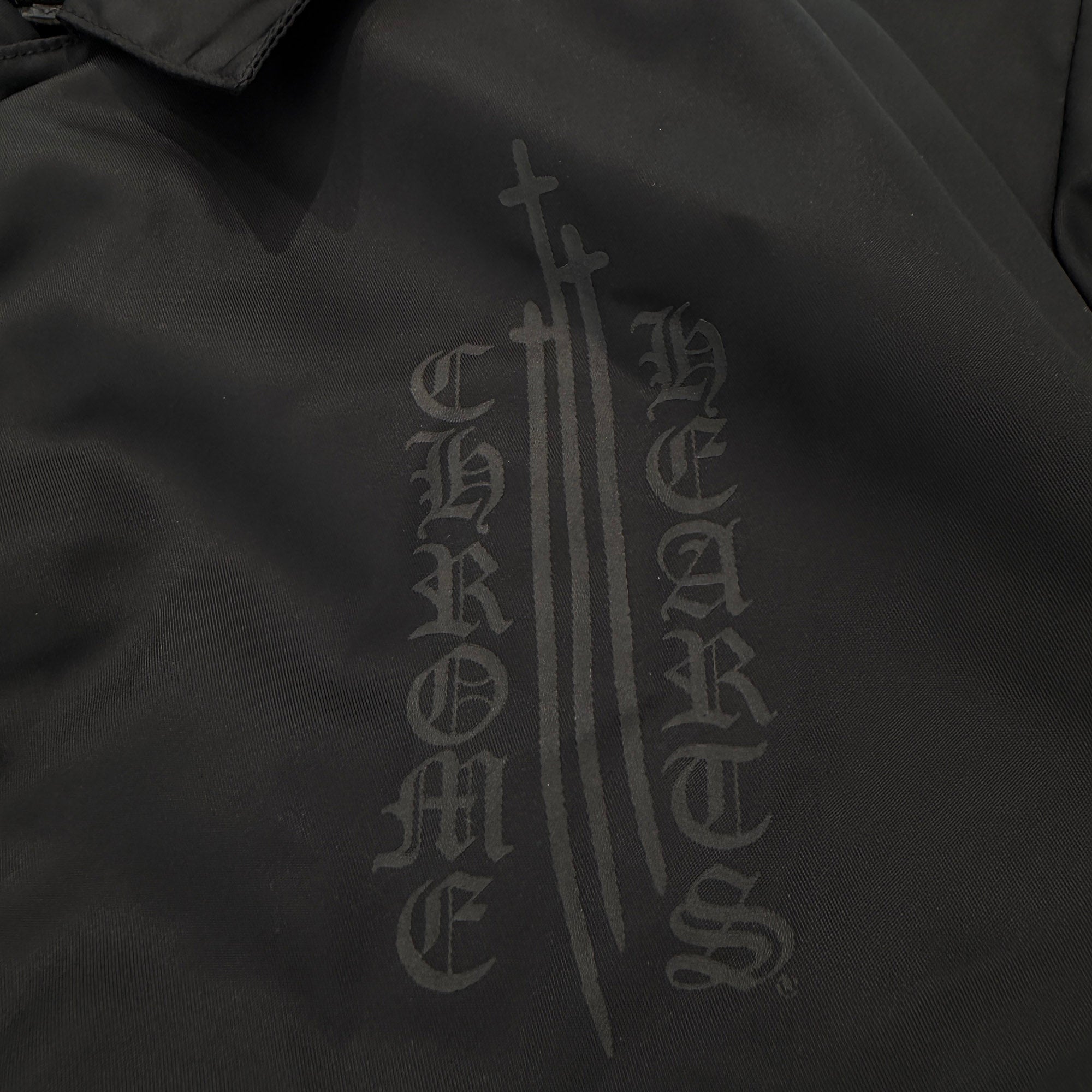 CHROME HEARTS RIGGINS FBRC English Print Nylon Coach Jacket Size XL クロムハーツ リギンズ ファブリック イングリッシュ プリント ナイロンコーチジャケット サイズXL