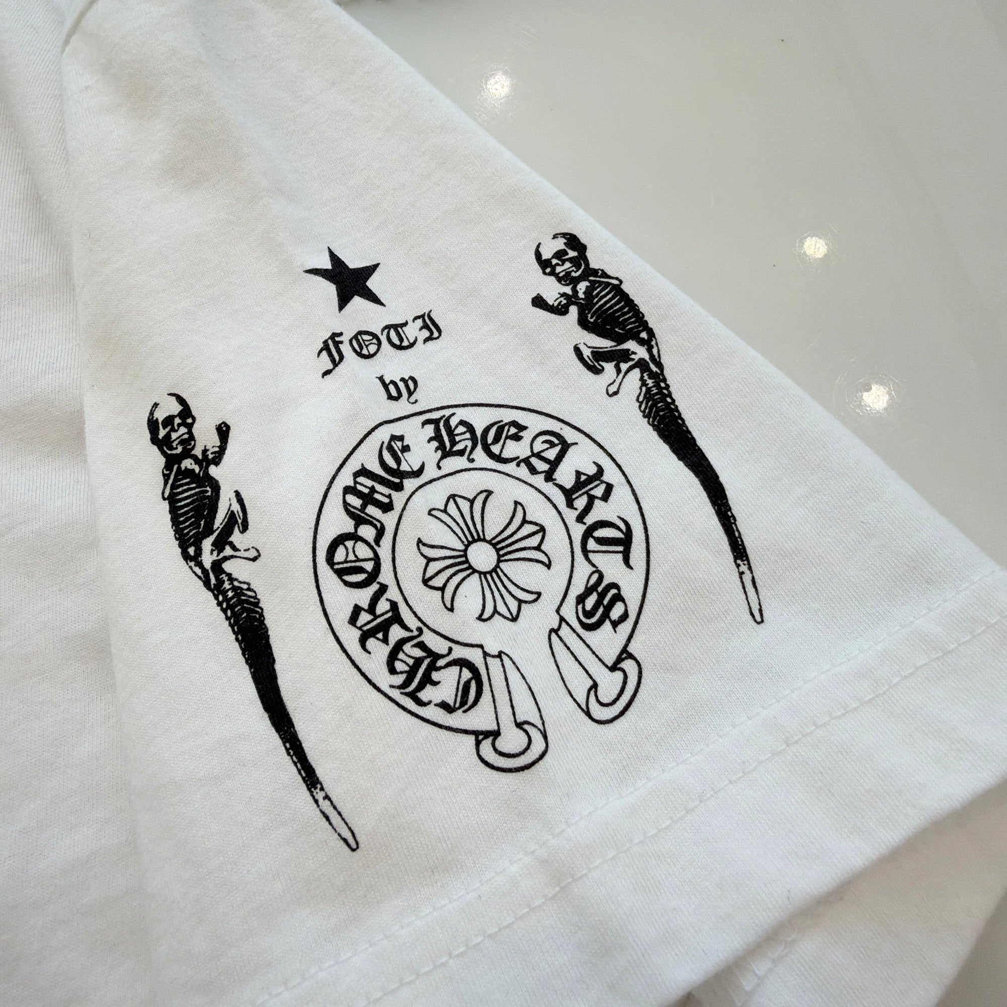 CHROME HEARTS FOTI Harris Teeter Print Tee Size M クロムハーツ フォティ・ハリスティーター プリント Tシャツ サイズM