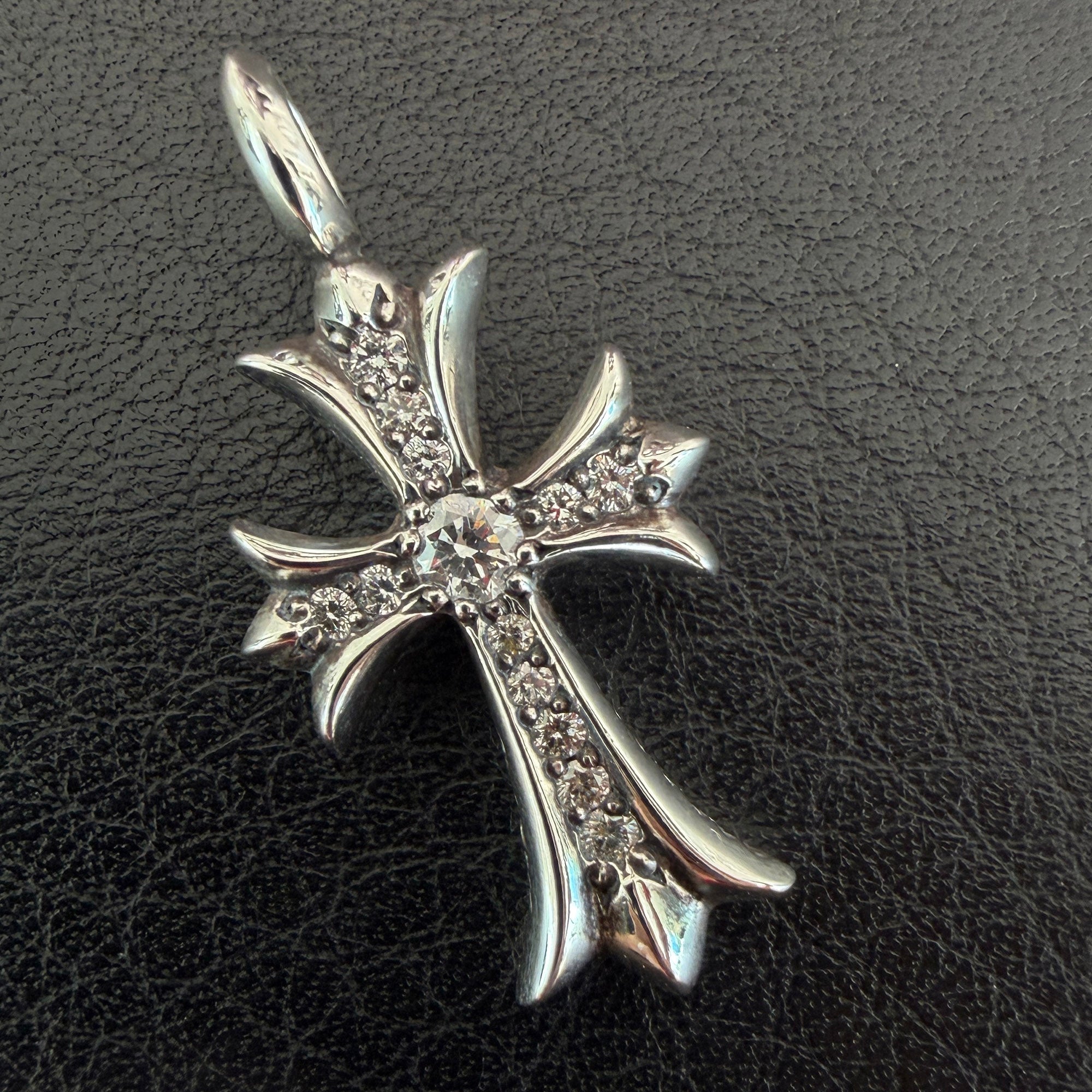 CHROME HEARTS Tiny Fat Cross Pave Diamond Pendant Top クロムハーツ タイニーファットクロス パヴェダイヤモンド ペンダントトップ