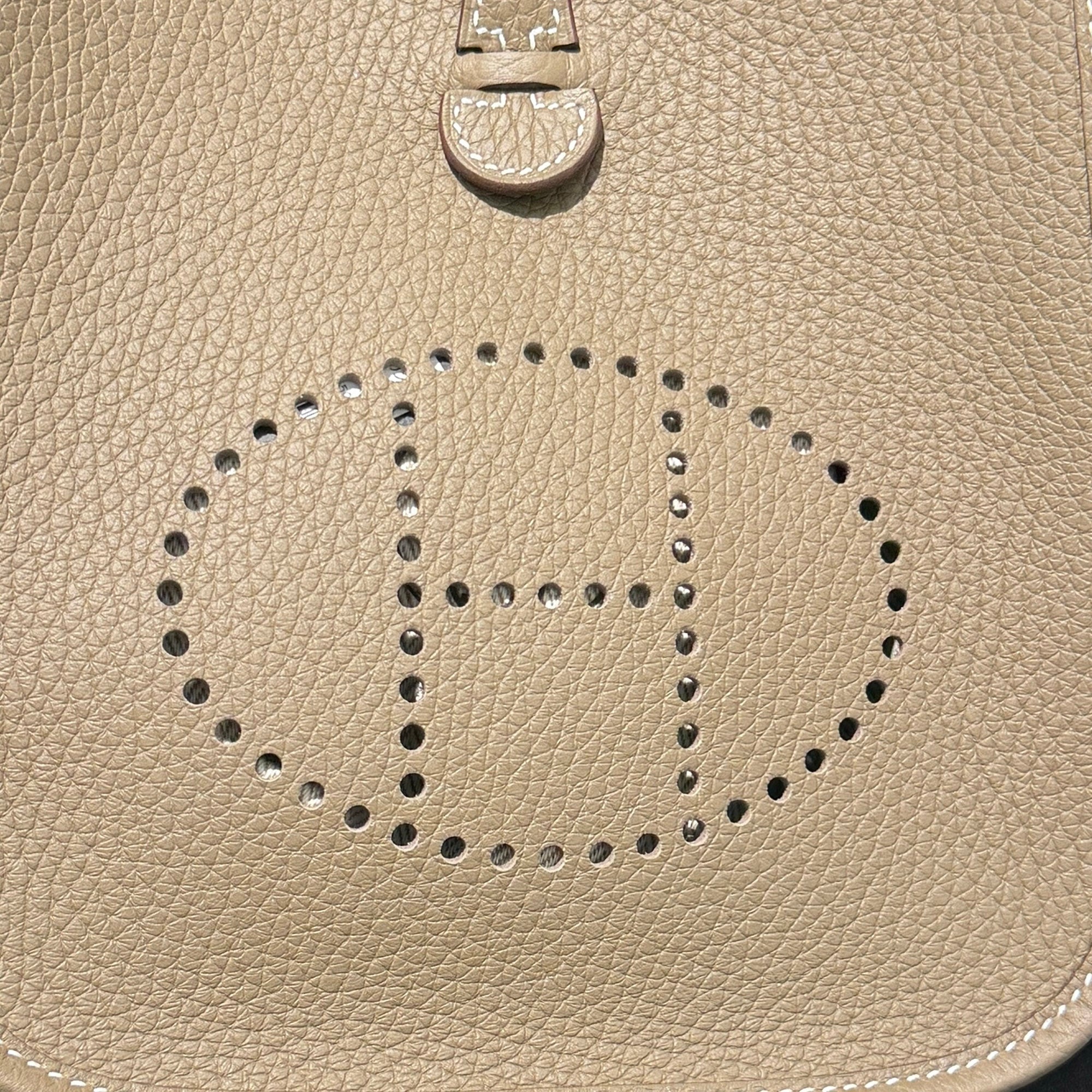 HERMES Evelyn Amazon TPM "Etoupe" K刻印 エルメス エブリン アマゾン TPM "エトゥープ" レザーショルダーバッグ K刻印