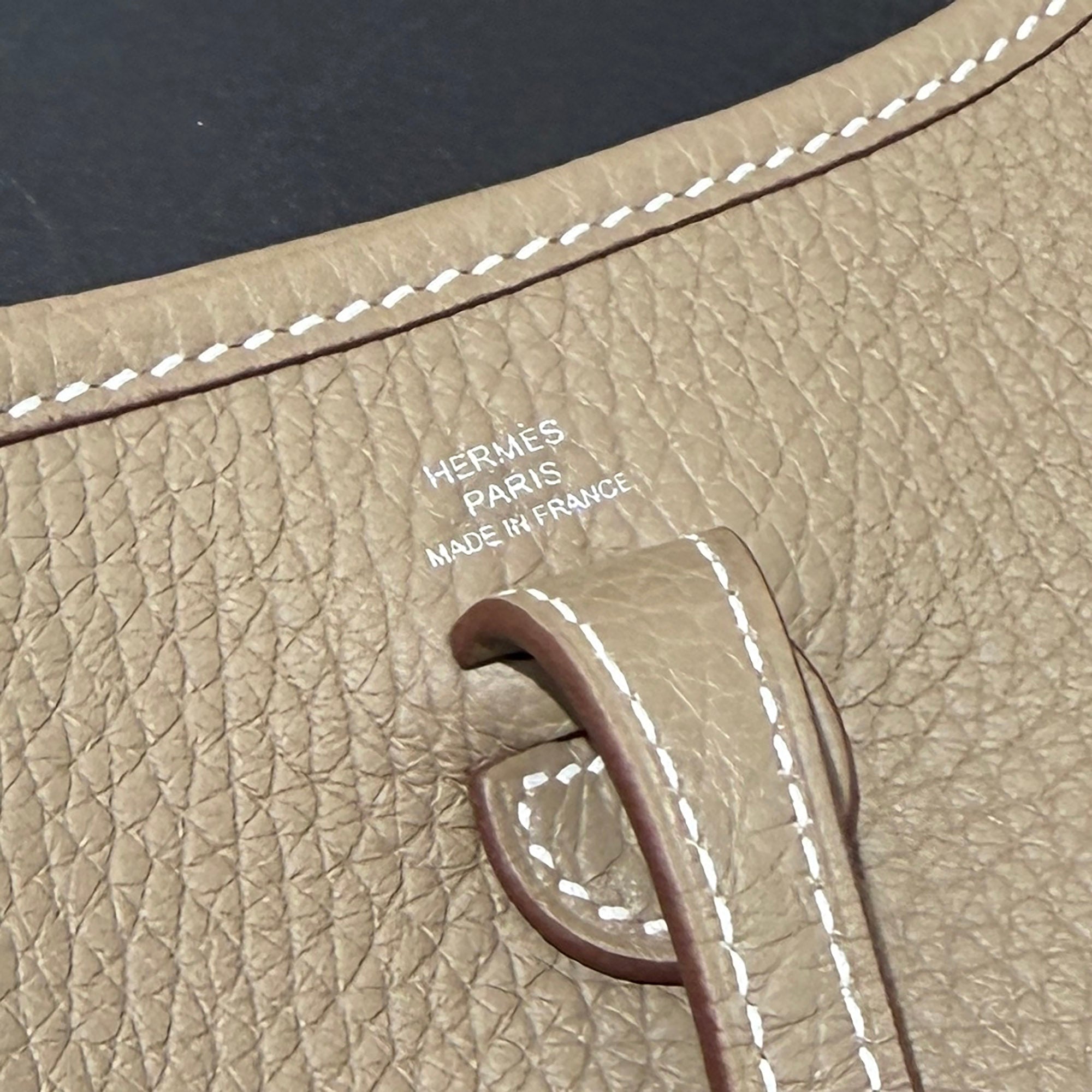 HERMES Evelyn Amazon TPM "Etoupe" K刻印 エルメス エブリン アマゾン TPM "エトゥープ" レザーショルダーバッグ K刻印