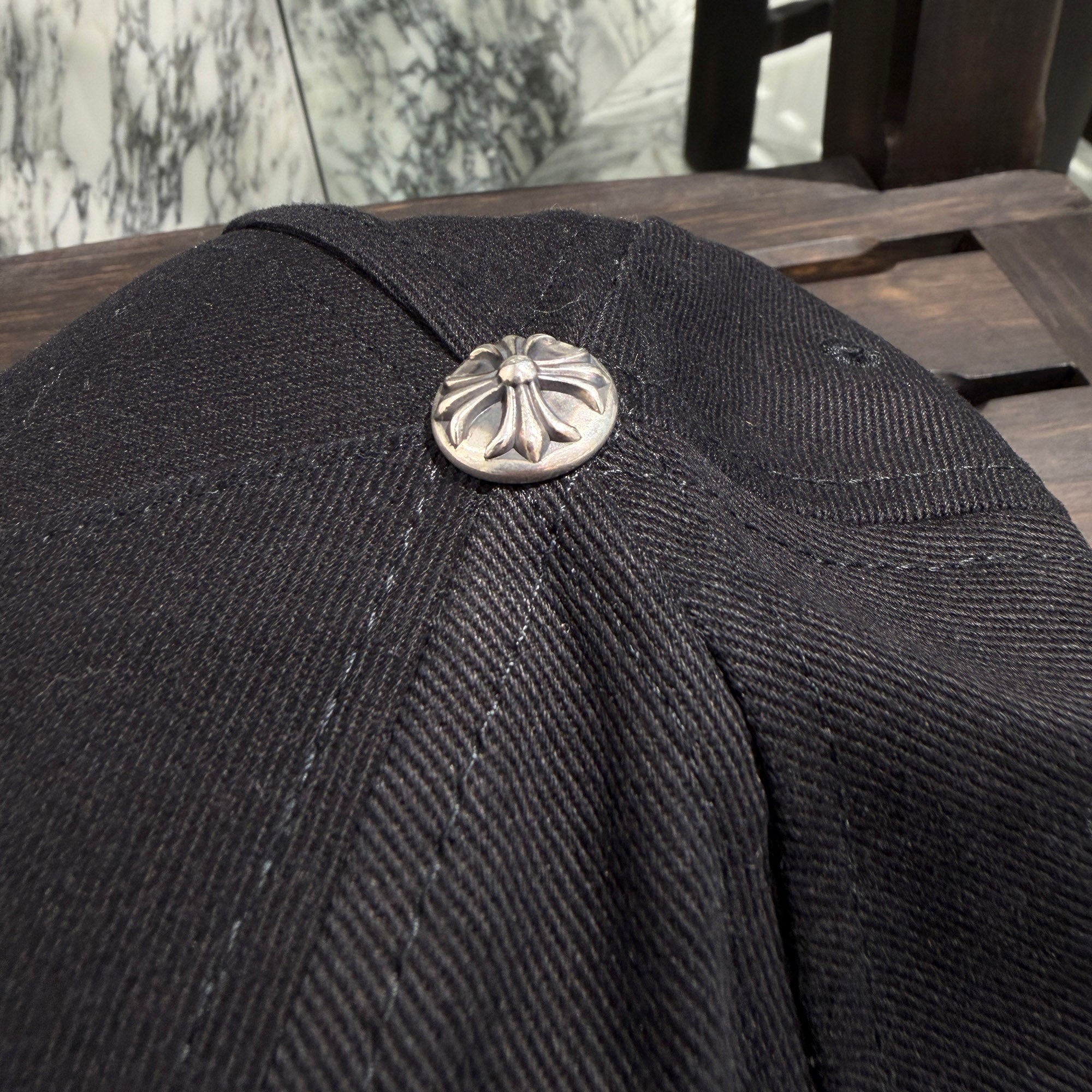 CHROME HEARTS RS3 Cross Embroidery Trucker Cap Size ONE SIZE (51-61) クロムハーツ RS3クロス刺繡 トラッカーキャップ ワンサイズ (51-61)