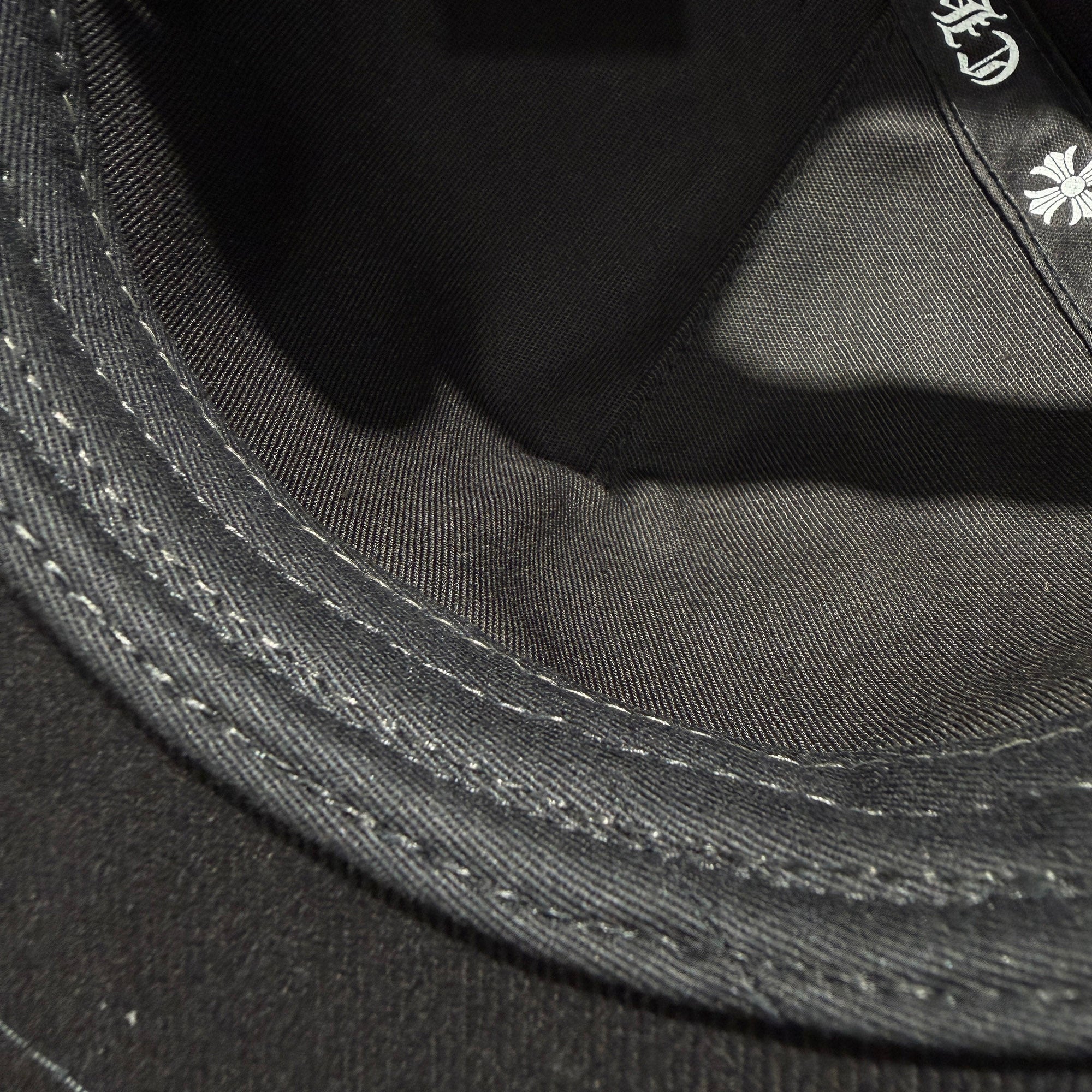 CHROME HEARTS RS3 Cross Embroidery Trucker Cap Size ONE SIZE (51-61) クロムハーツ RS3クロス刺繡 トラッカーキャップ ワンサイズ (51-61)