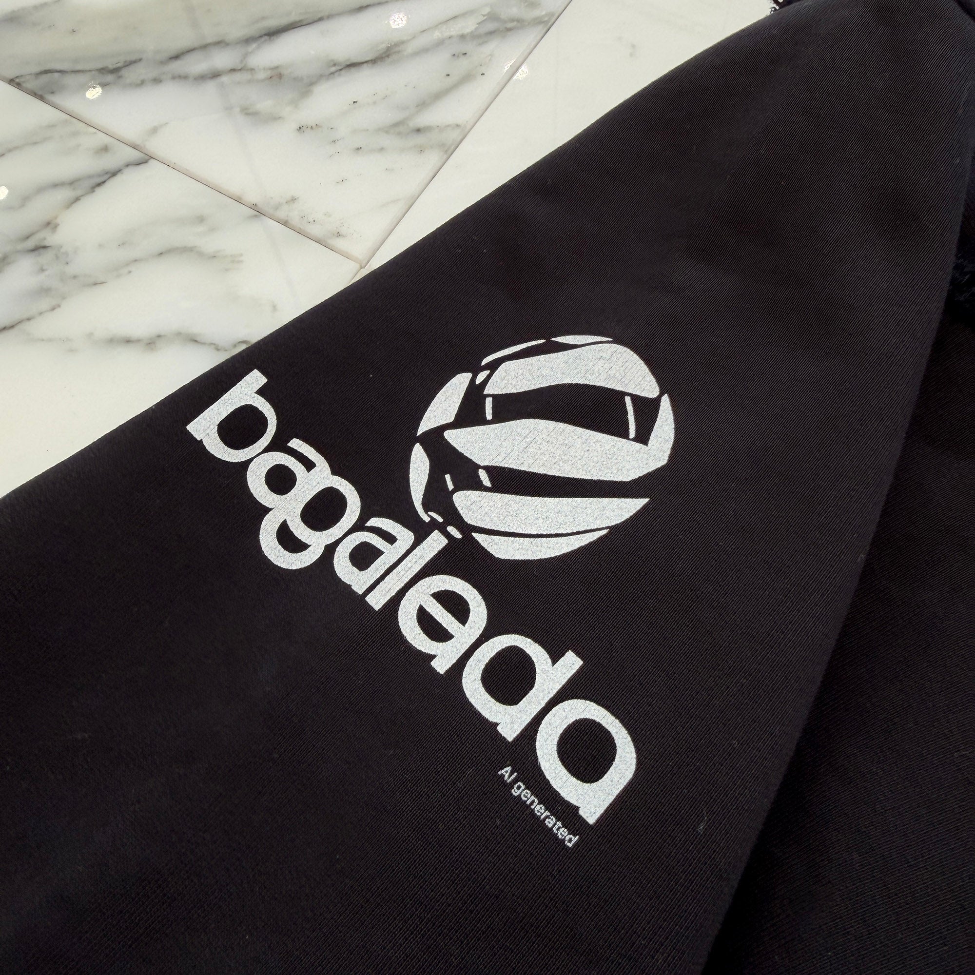 BALENCIAGA 2024SS AI GENERATED Medium Fit Pullover Hoodie 767877 TQVF9 Size XL バレンシアガ AI ジェネレイト ミディアムフィット プルオーバーフーディ サイズXL