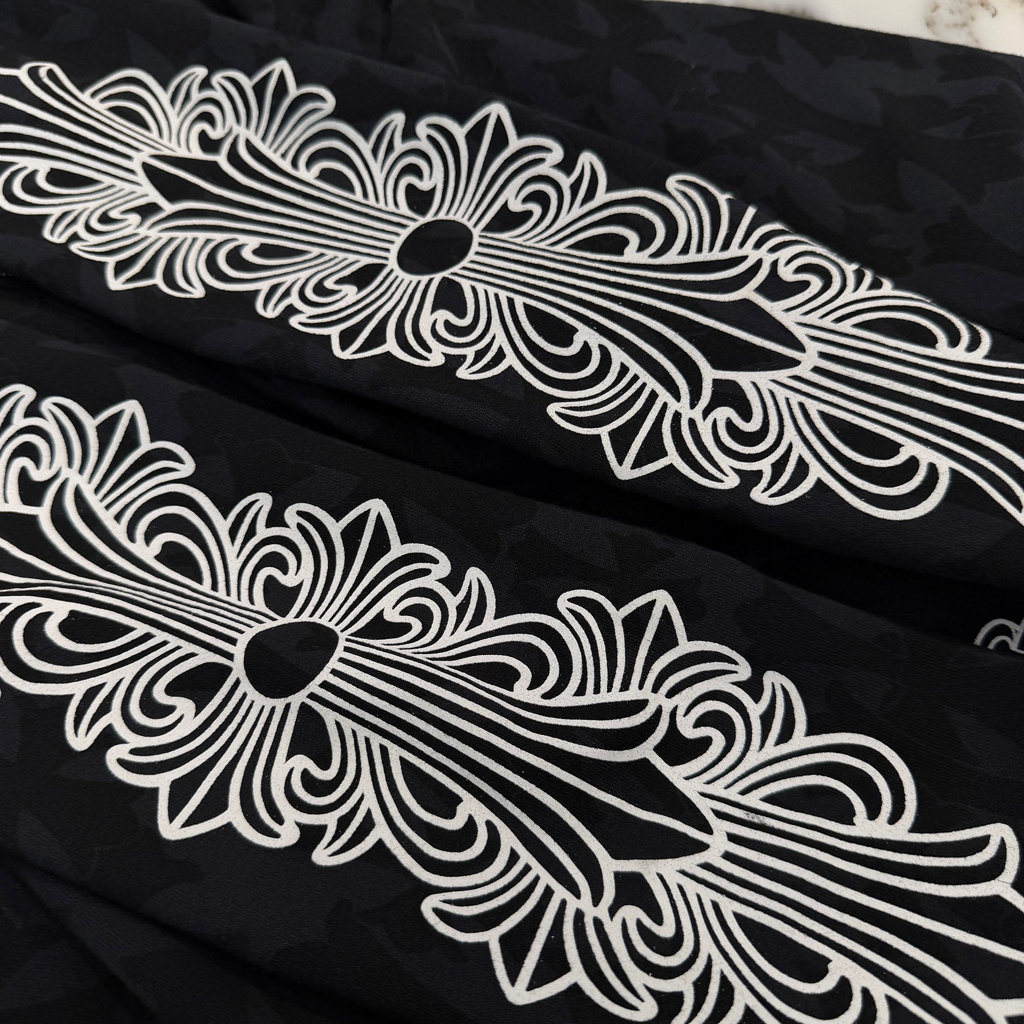 CHROME HEARTS 2024SS Graveyard Cemetery Cross Zip Up Hoodie Size XL クロムハーツ グレイブヤード セメタリークロス ジップアップフーディ 総柄 サイズXL