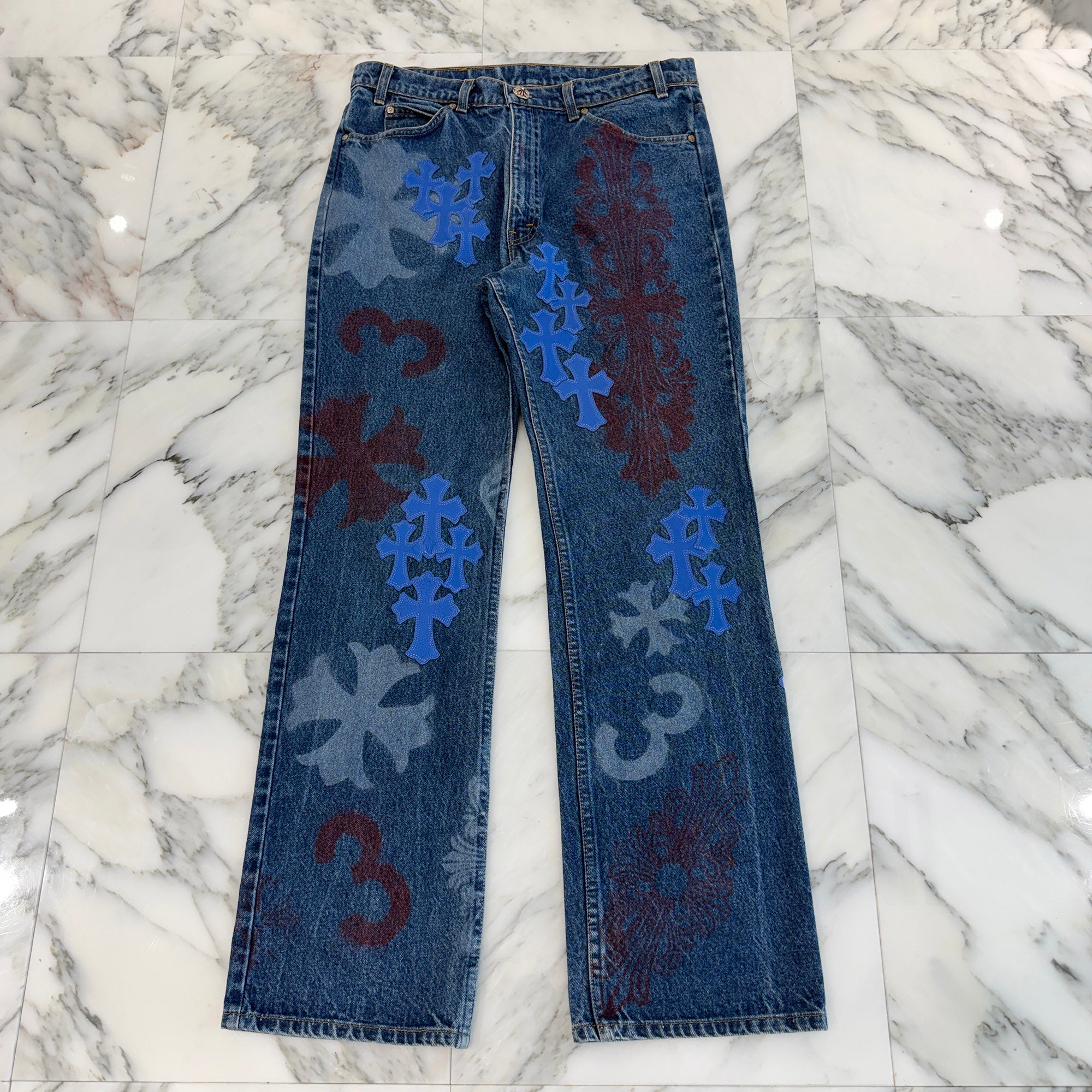 CHROME HEARTS × Levi's VNTG Stencil Cemetery Cross Leather Patch Denim Pants Size 34 クロムハーツ × リーバイス ヴィンテージ ステンシル柄 セメタリークロス レザーパッチ デニムパンツ サイズ34
