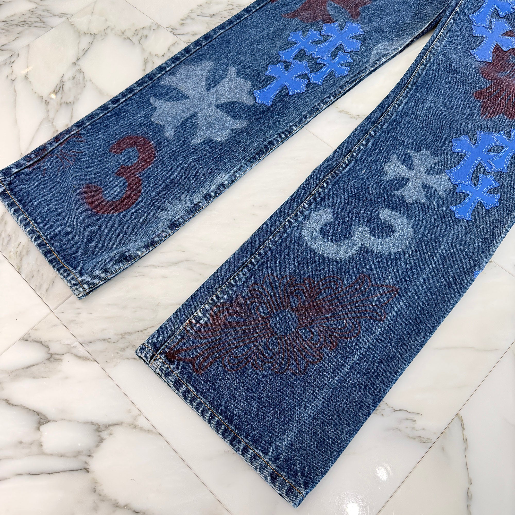 CHROME HEARTS × Levi's VNTG Stencil Cemetery Cross Leather Patch Denim Pants Size 34 クロムハーツ × リーバイス ヴィンテージ ステンシル柄 セメタリークロス レザーパッチ デニムパンツ サイズ34