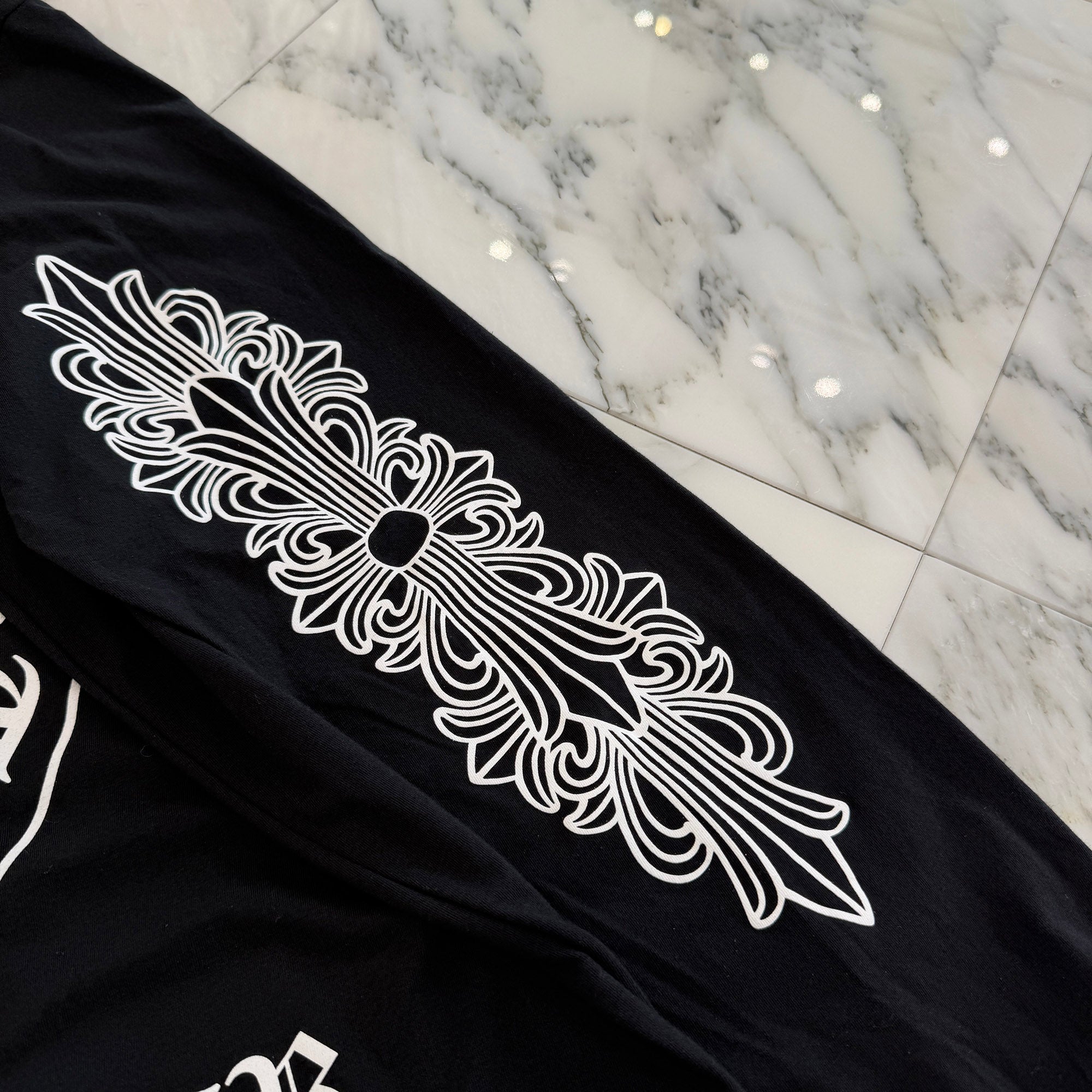 CHROME HEARTS Manchester Limited Floral Cross Horseshoe Long Sleeve Tee Size XL クロムハーツ マンチェスター限定 フローラルクロス ホースシュー ロングスリーブTシャツ サイズXL