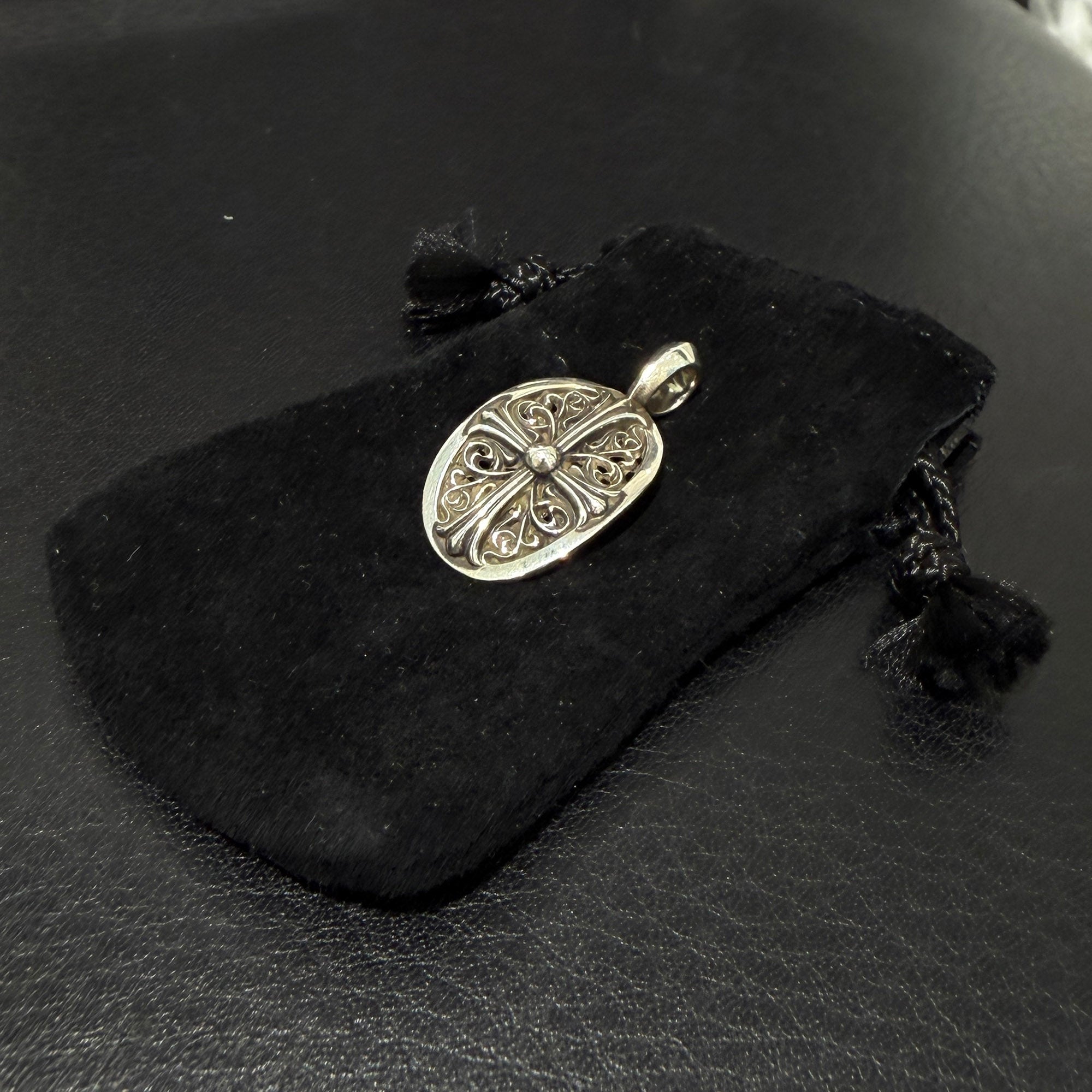 CHROME HEARTS Classic Oval Cross Charm クロムハーツ クラシック オーバルクロスチャーム