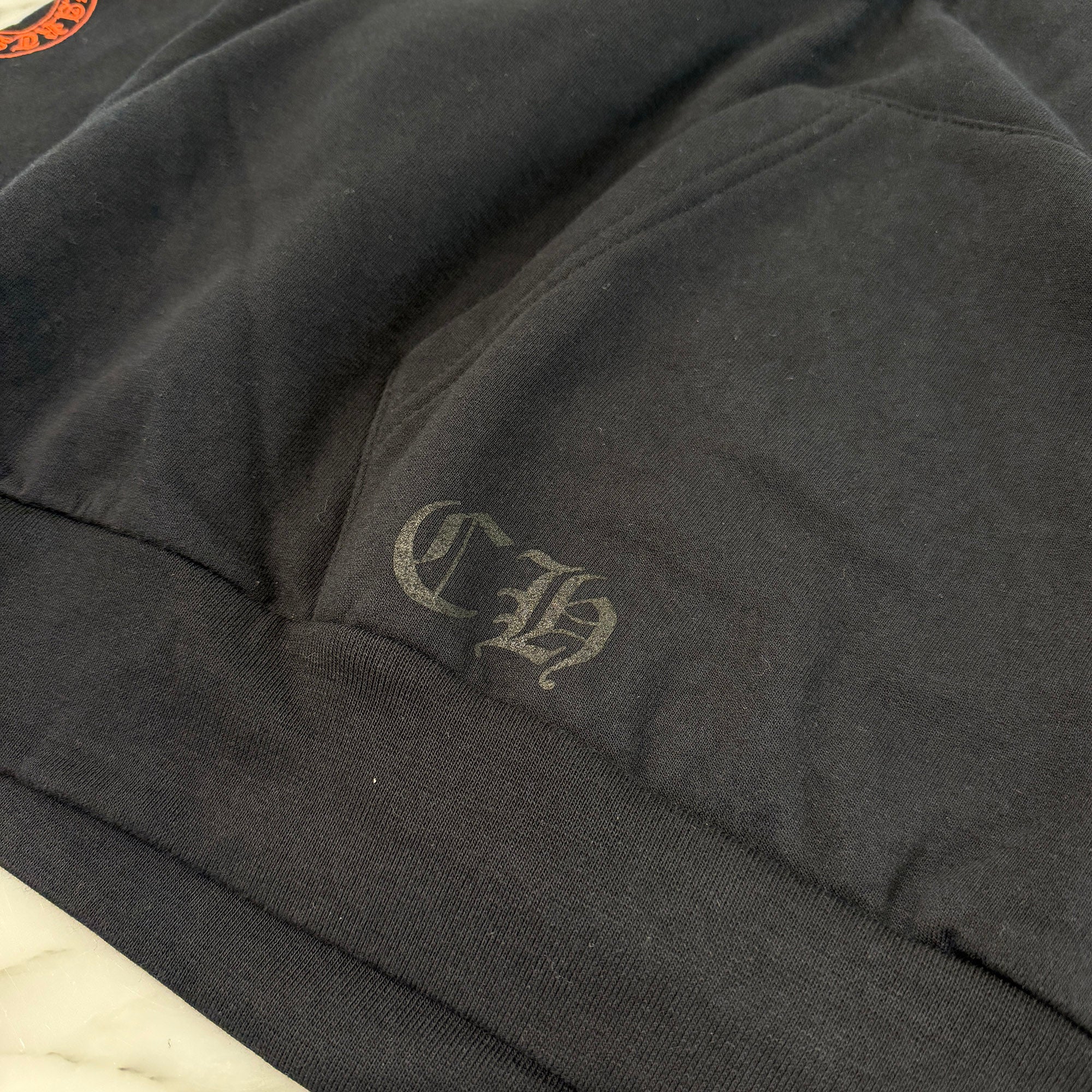 CHROME HEARTS Gradient Vertical Logo Print Pullover Hoodie Size XL クロムハーツ グラデーション ヴァーティカルロゴ プリント プルオーバー フーディー サイズXL
